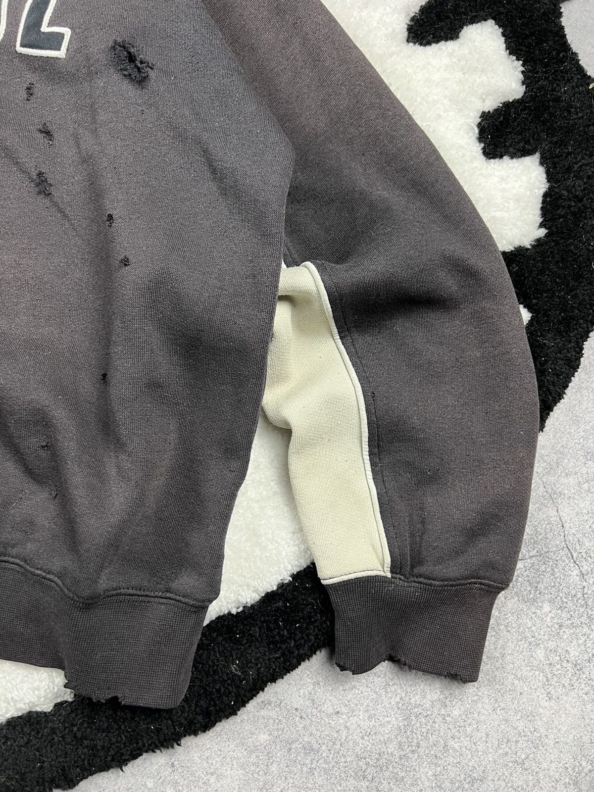 Vintage Vintage Kangol 90s Faded Trashed Distressed Y2K Sweatshirt Size US M / EU 48-50 / 2 - 5 Thumbnail