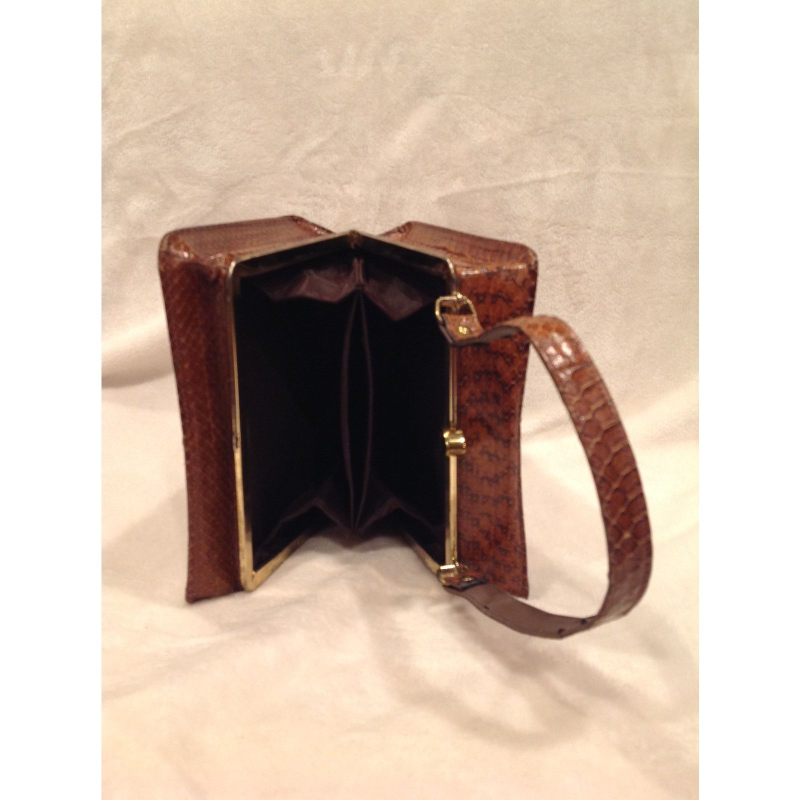 Vintage Vintage Brown Snake Print Handbag Gold Accents Top Handle Size ONE SIZE - 8 Thumbnail