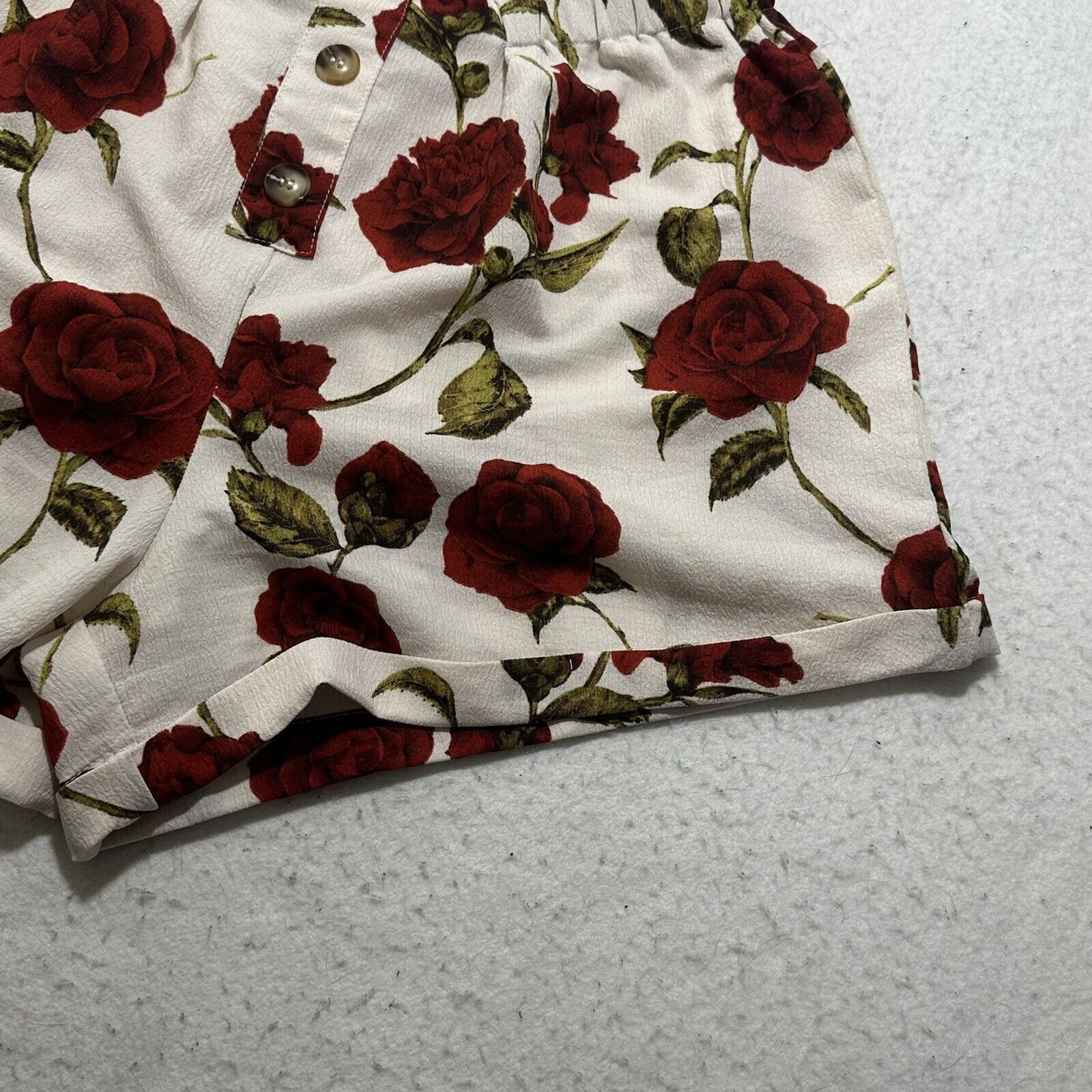 Shein Shein Curve 0XL Lightweight 3.5" Inseam Rose Floral Shorts Size 38" / US 16 / IT 52 - 3 Thumbnail