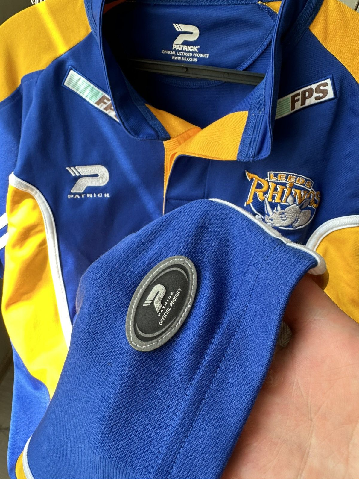 Vintage LEEDS RHINOS VINTAGE RUGBY JERSEY ENGLAND RUGBY JERSEY Size US M / EU 48-50 / 2 - 5 Thumbnail