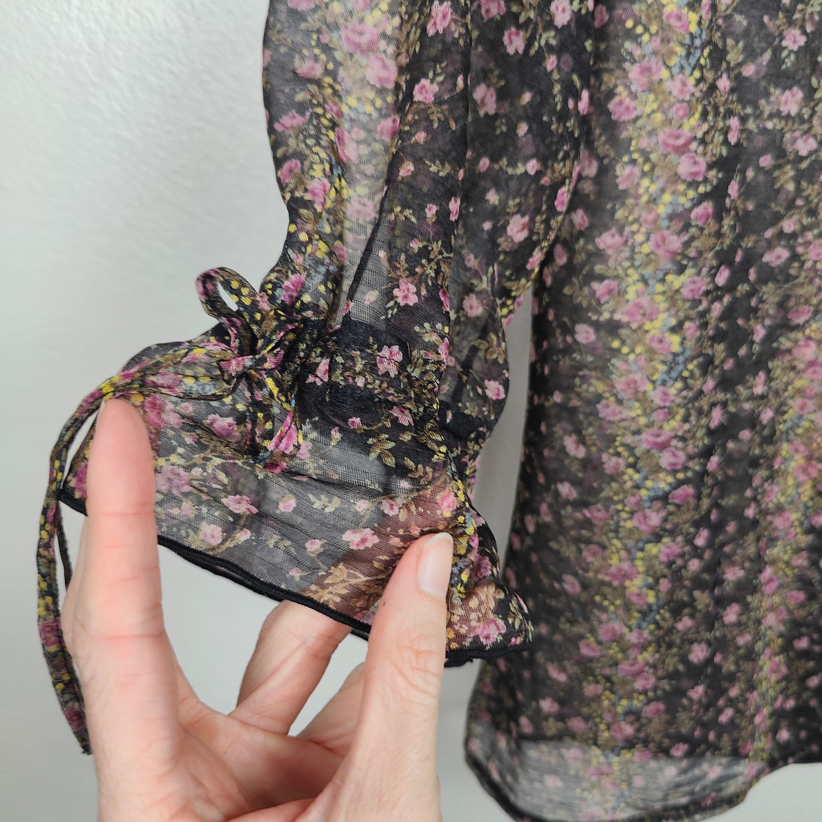 Mosaique Mosaique Sheer Top Womens Large Black Floral Keyhole Size L / US 10 / IT 46 - 4 Thumbnail
