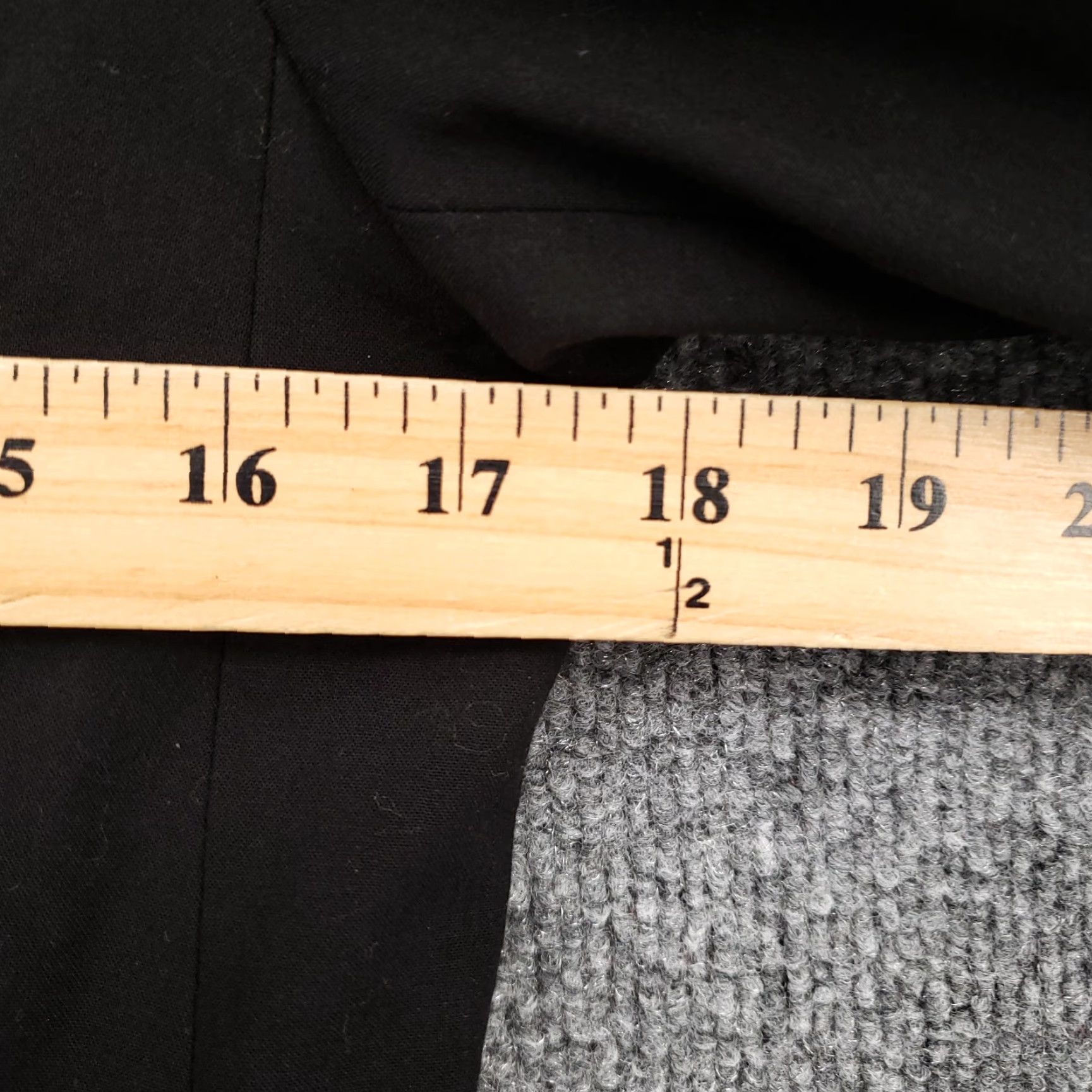 Calvin Klein Calvin Klein Blazer Women Black Two-Button Stretch Jacket Career Work Suit Jacket Regular Size 4 Notch Lapel Solid Long Sleeve) Size S / US 4 / IT 40 - 5 Thumbnail