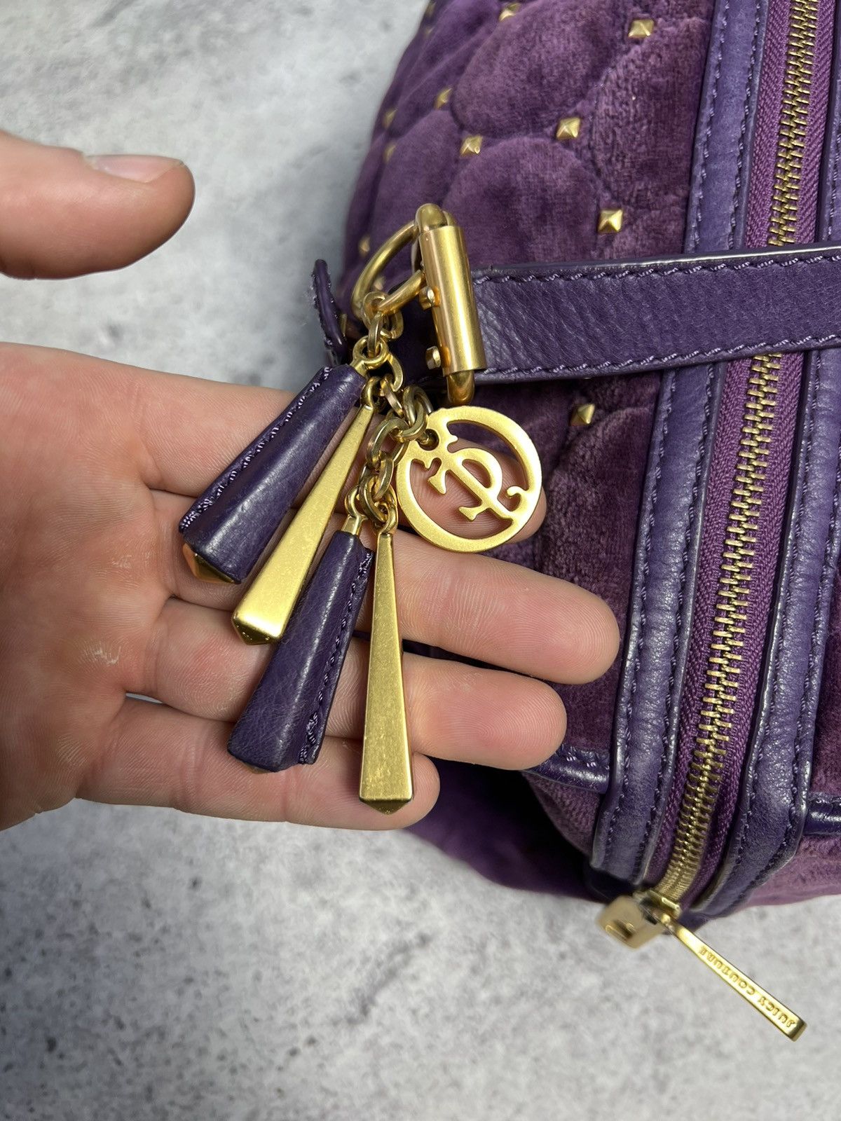 Juicy Couture VINTAGE Y2K JUICY COUTURE AMAZING VELVET BAG Size ONE SIZE - 5 Thumbnail