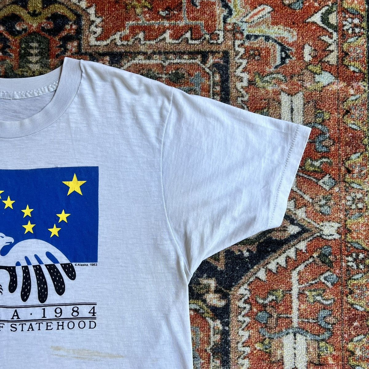 Vintage Vintage 1980s single stitch Alaskan flag trashed T-shirt Size US M / EU 48-50 / 2 - 4 Thumbnail