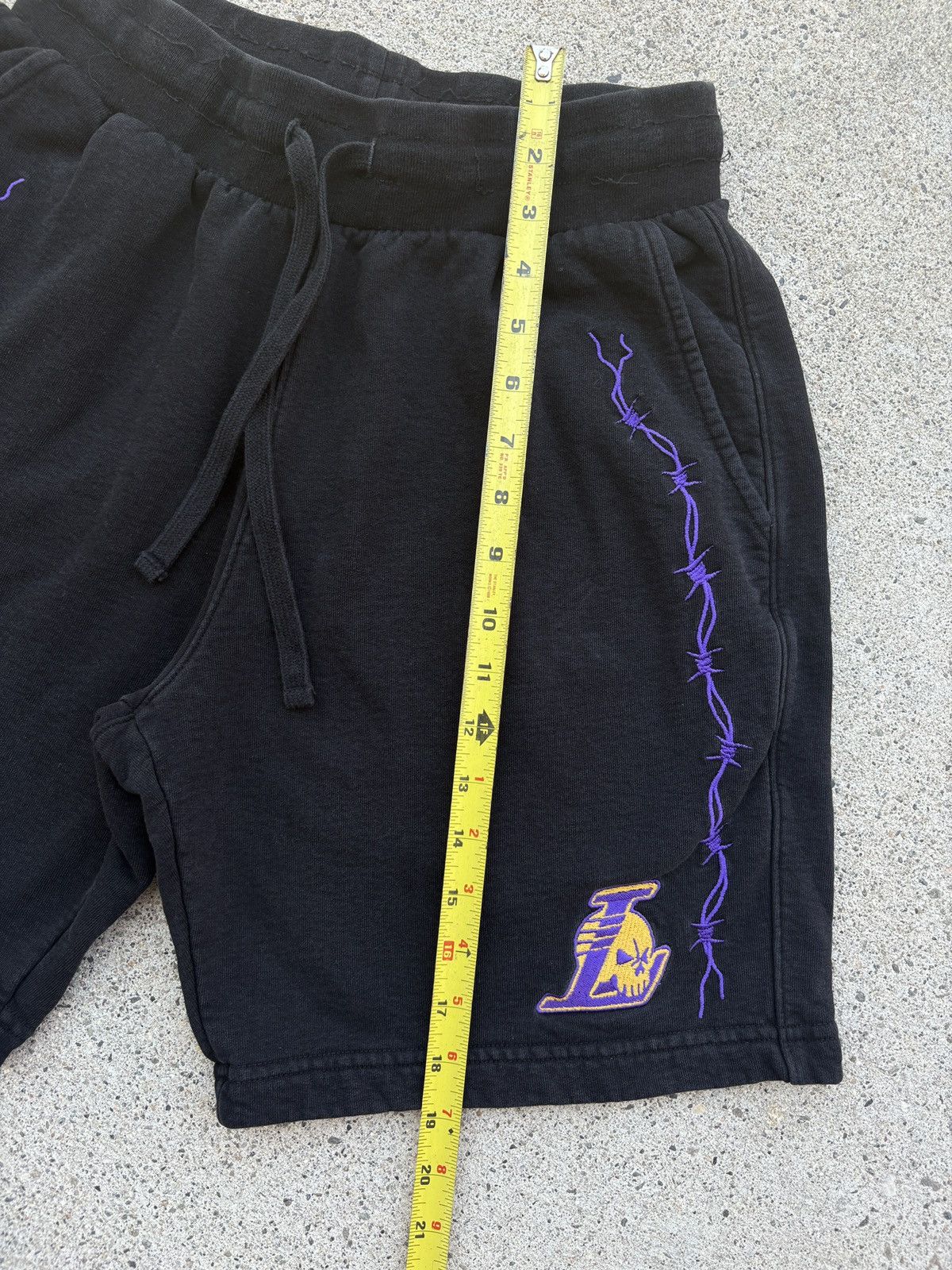 NBA × Warren Lotas 2022 Warren Lotas Los Angeles Lakers Sweat Shorts Size S Size US 30 / EU 46 - 7 Thumbnail