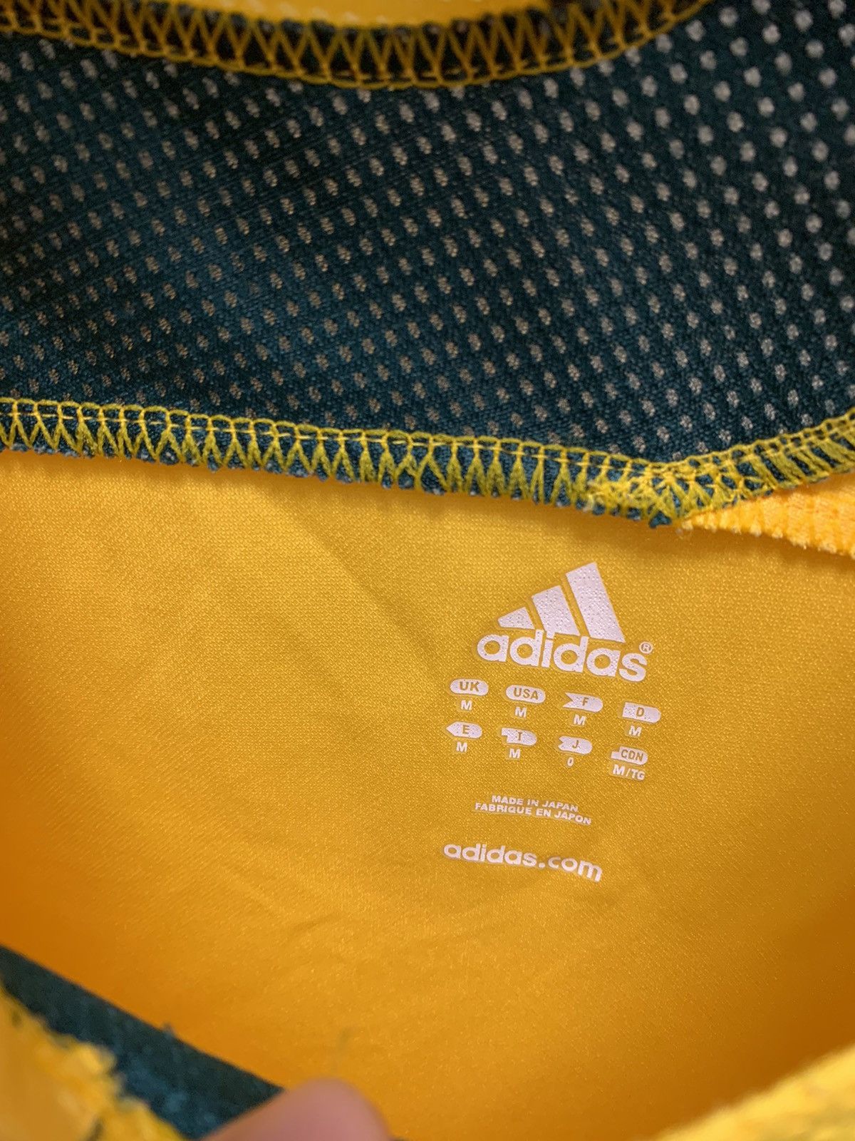 Adidas Los Angeles Galaxy adidas soccer jersey M sz yellow Size US M / EU 48-50 / 2 - 5 Thumbnail