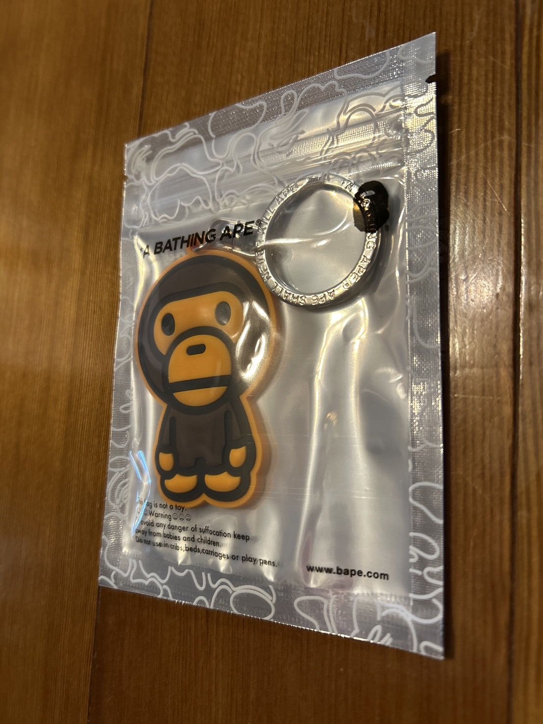 Bape Bape Baby Milo BABY MILO RUBBER KEYCHAIN Bapesta Star Size ONE SIZE - 6 Thumbnail