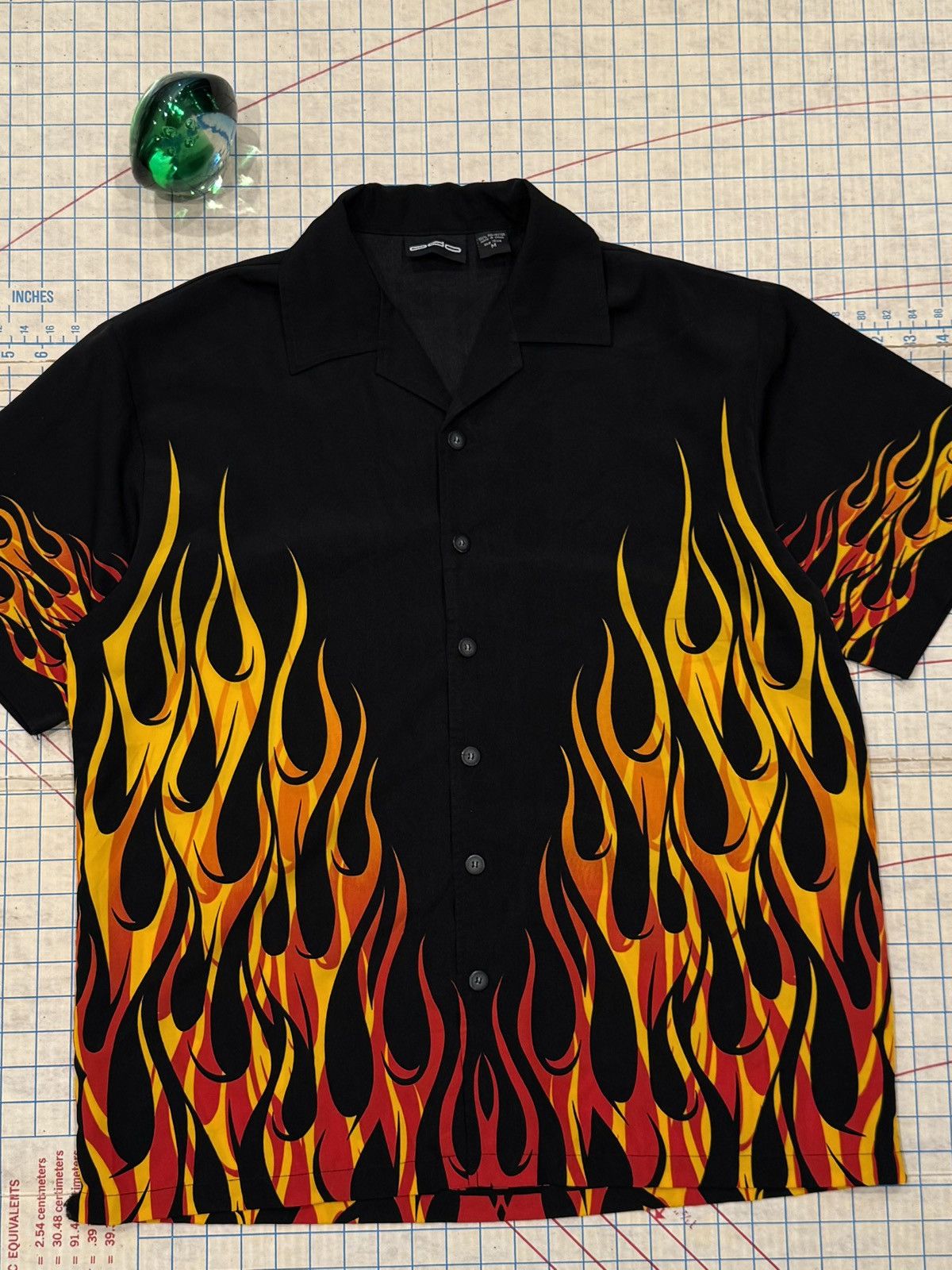 Vintage Vintage Odo Red Flame Short Sleeve Button Up Shirt Medium Size US M / EU 48-50 / 2 - 3 Thumbnail