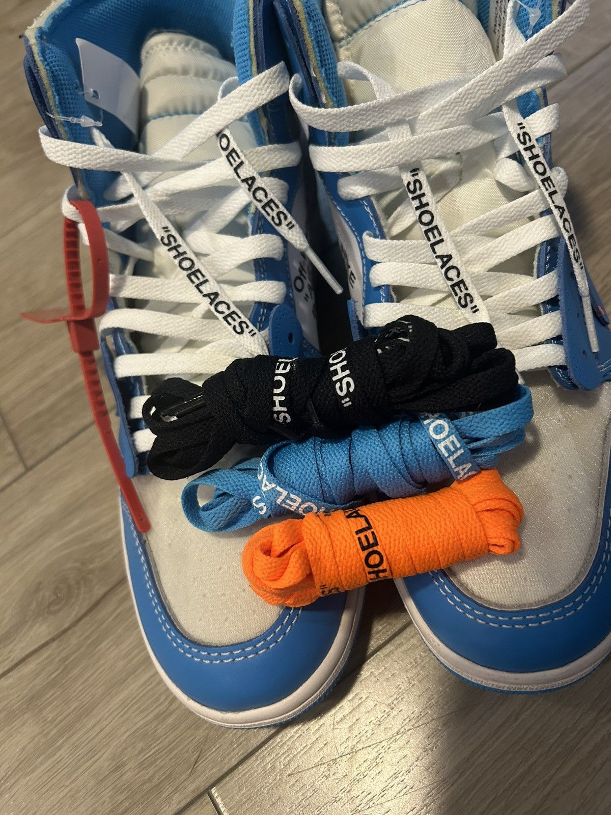 Nike × Off-White Off-White x Air Jordan 1 Retro High ‘OG UNC’ Size US 11 / EU 44 - 19 Thumbnail