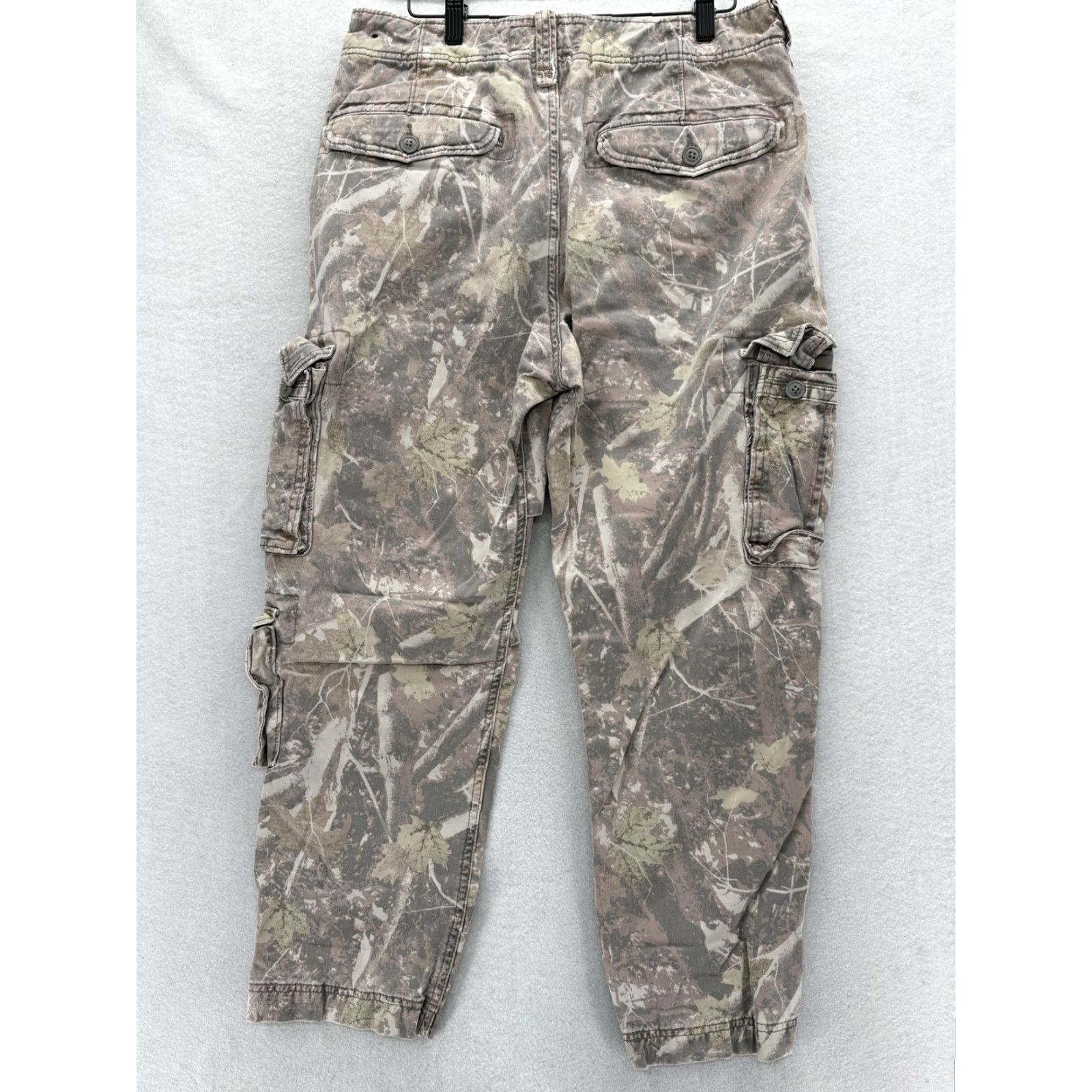 Abercrombie & Fitch Abercrombie & Fitch Cargo Pants Mens 32x30 Brown Camo Relaxed Fit Cargo Pocket Men Denim? Size US 32 / EU 48 - 4 Thumbnail