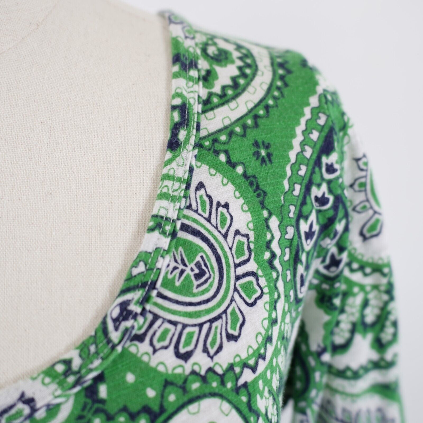 Liz Claiborne Liz Claiborne Large Green Paisley Boat Neck Long Sleeve Blou Size L / US 10 / IT 46 - 2 Thumbnail