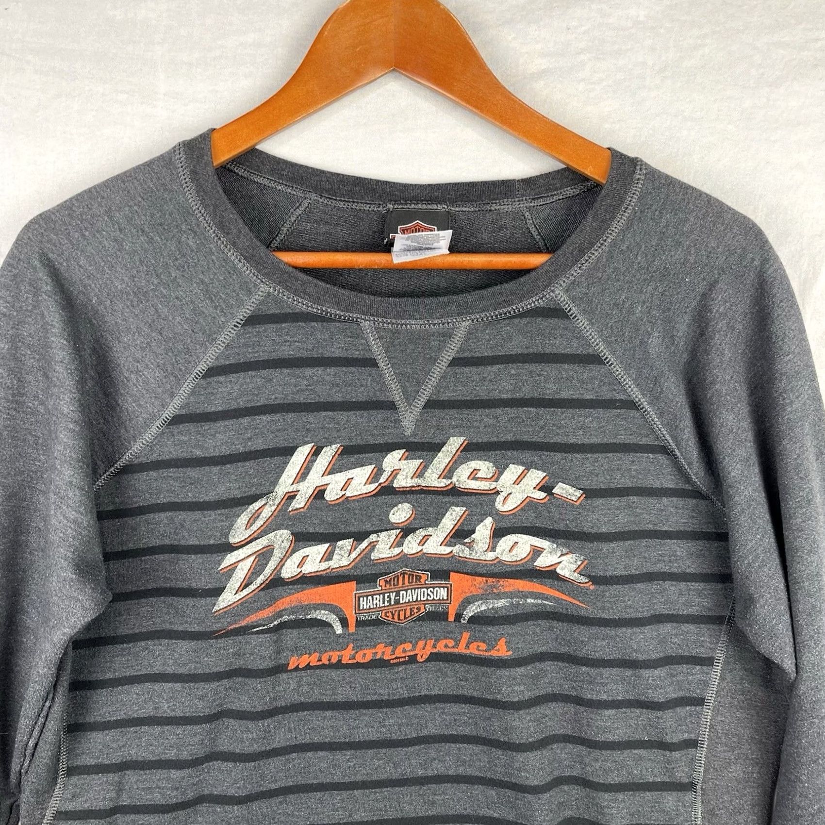 Harley Davidson Harley-Davidson Sweatshirt Women Large Pullover Crew Neck Striped Gray Cotton Blend Fleece Biker/Sweater Size L / US 10 / IT 46 - 2 Thumbnail