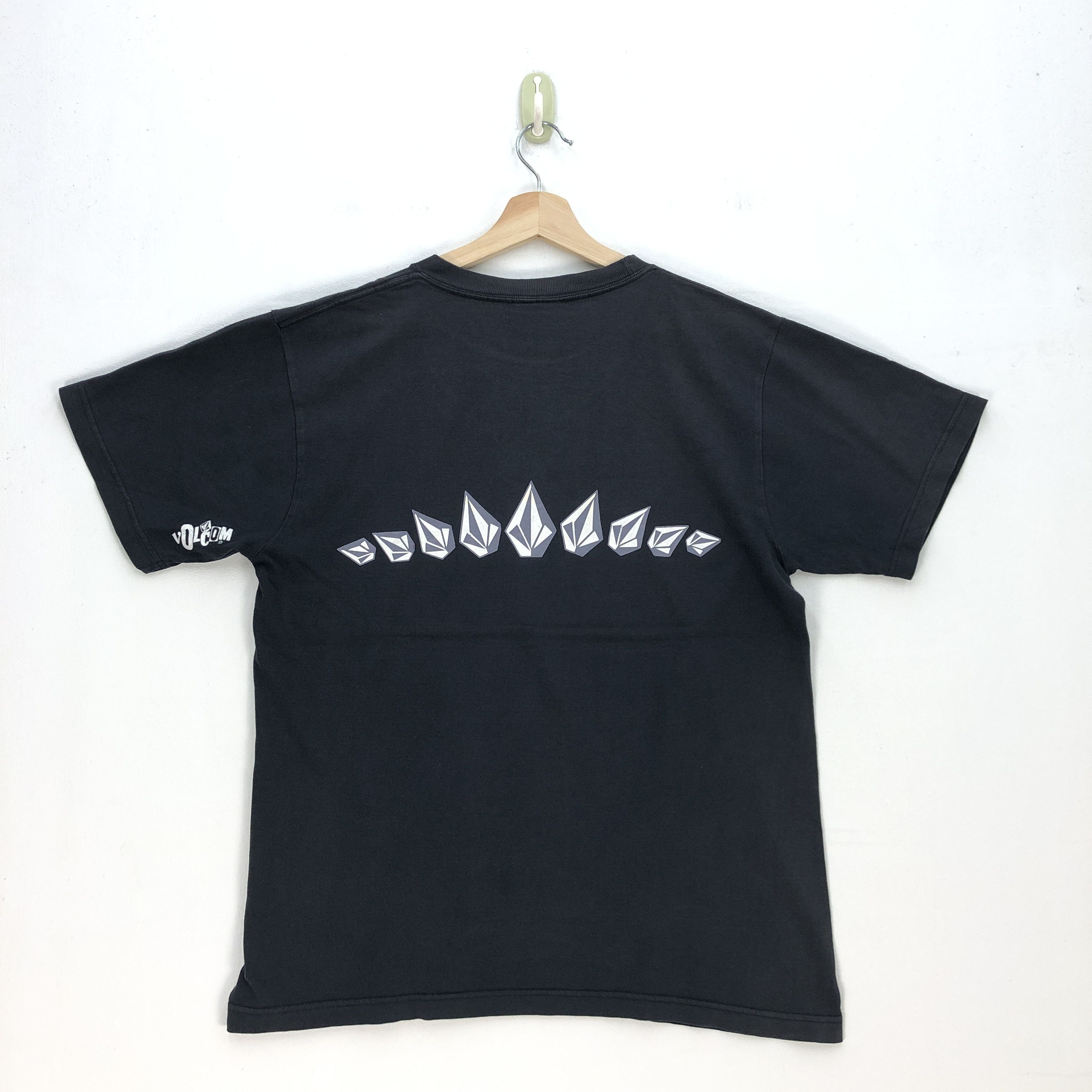 Vintage Vintage Y2K Volcom T Shirt Volcom Skateboarding Tees Size US L / EU 52-54 / 3 - 2 Thumbnail