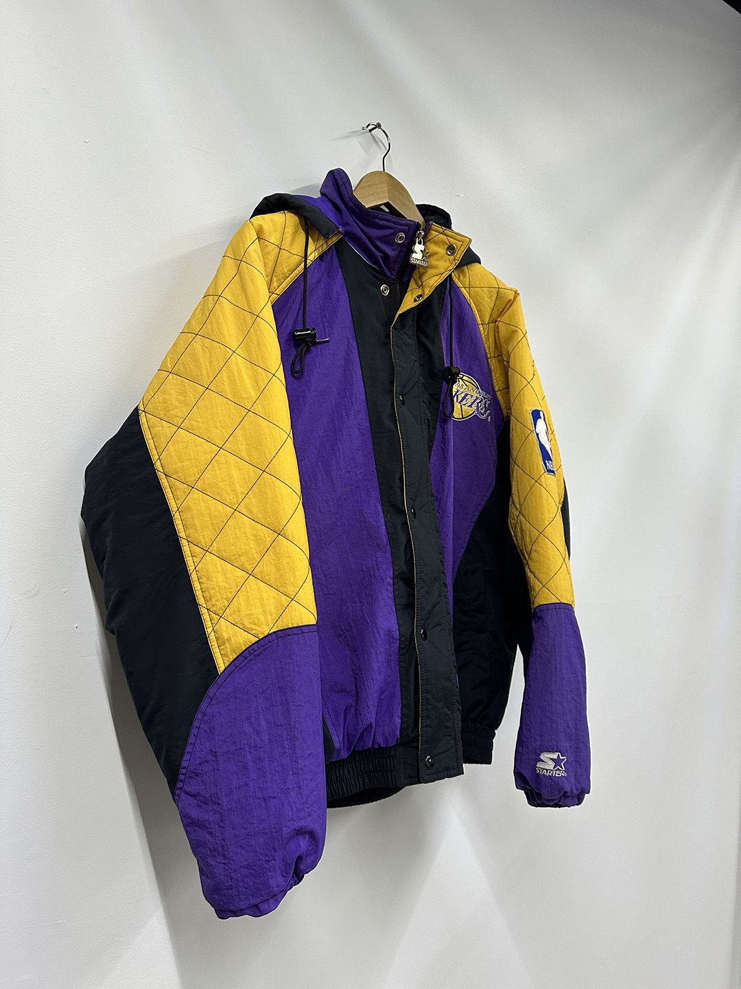 Other Vintage Starter Los Angeles Lakers NBA Puffer Size US L / EU 52-54 / 3 - 5 Thumbnail