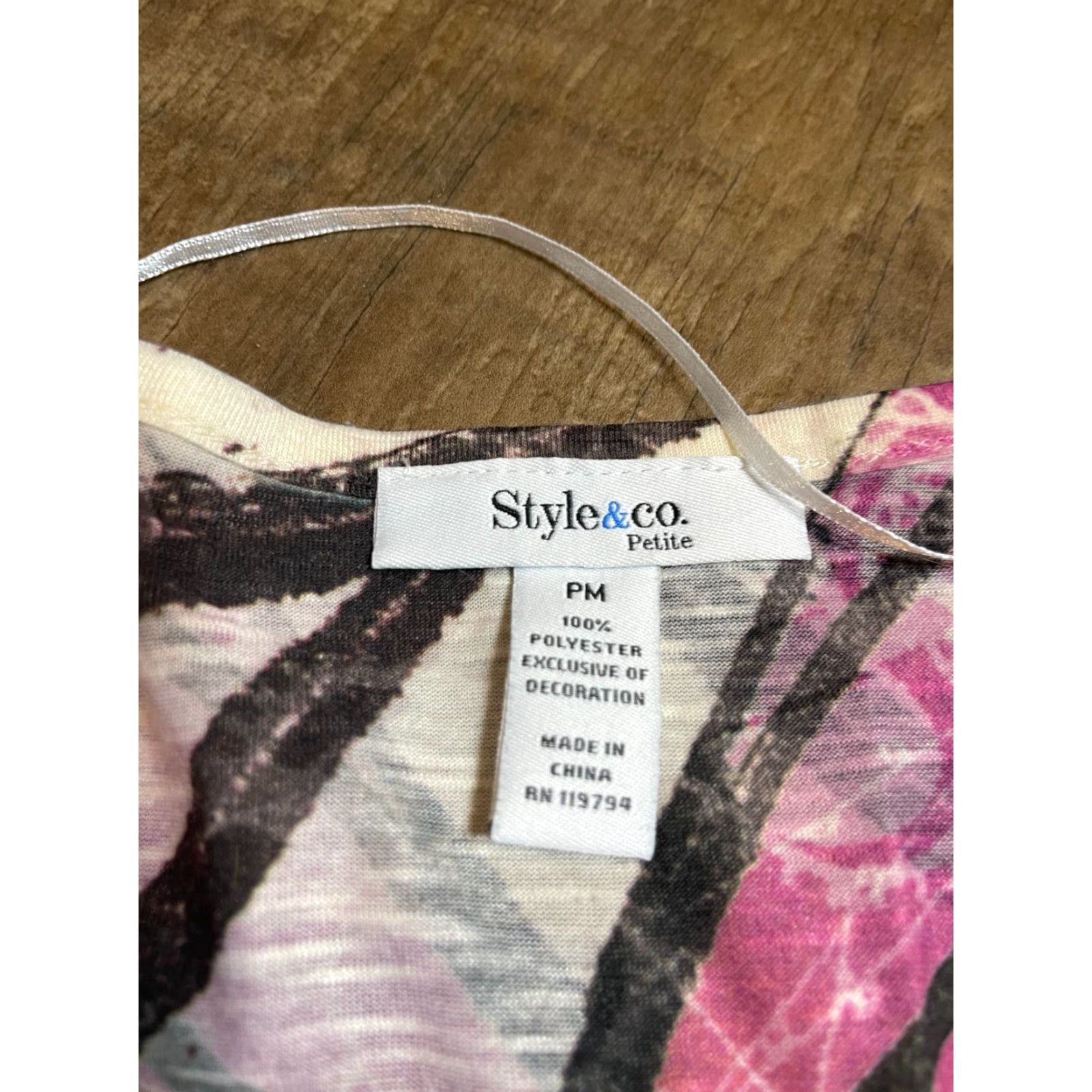 Style & Co STYLE & CO Shirt Womens PM Petite Med Short Sleeve Butterfly Colorful Blouse, Multi-Color, Petites, Regular Fit Size M / US 6-8 / IT 42-44 - 4 Thumbnail