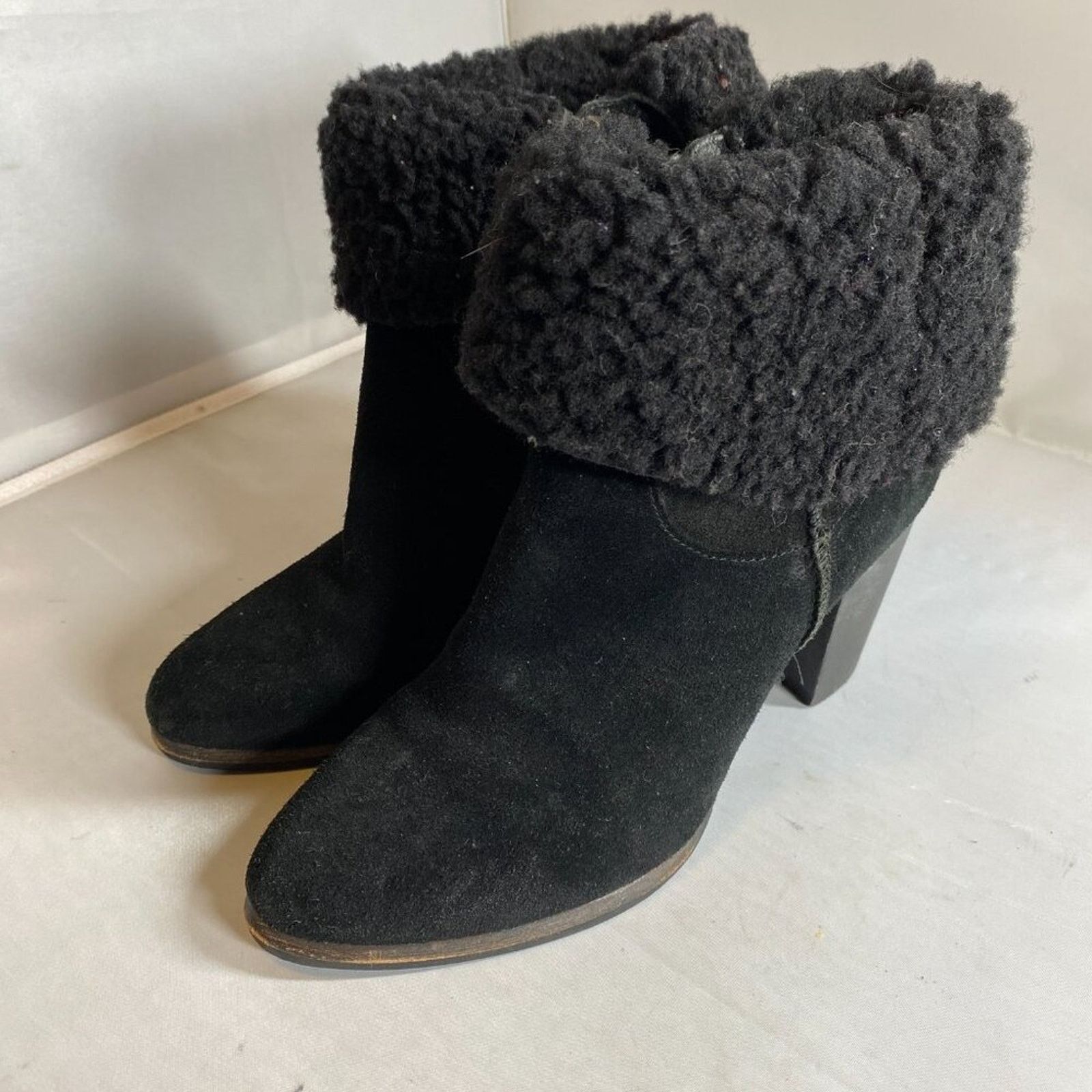 Ugg UGG Boots Charlee Ankle Boots Stacked Heel Wool Size US 7 / IT 37 - 1 Thumbnail