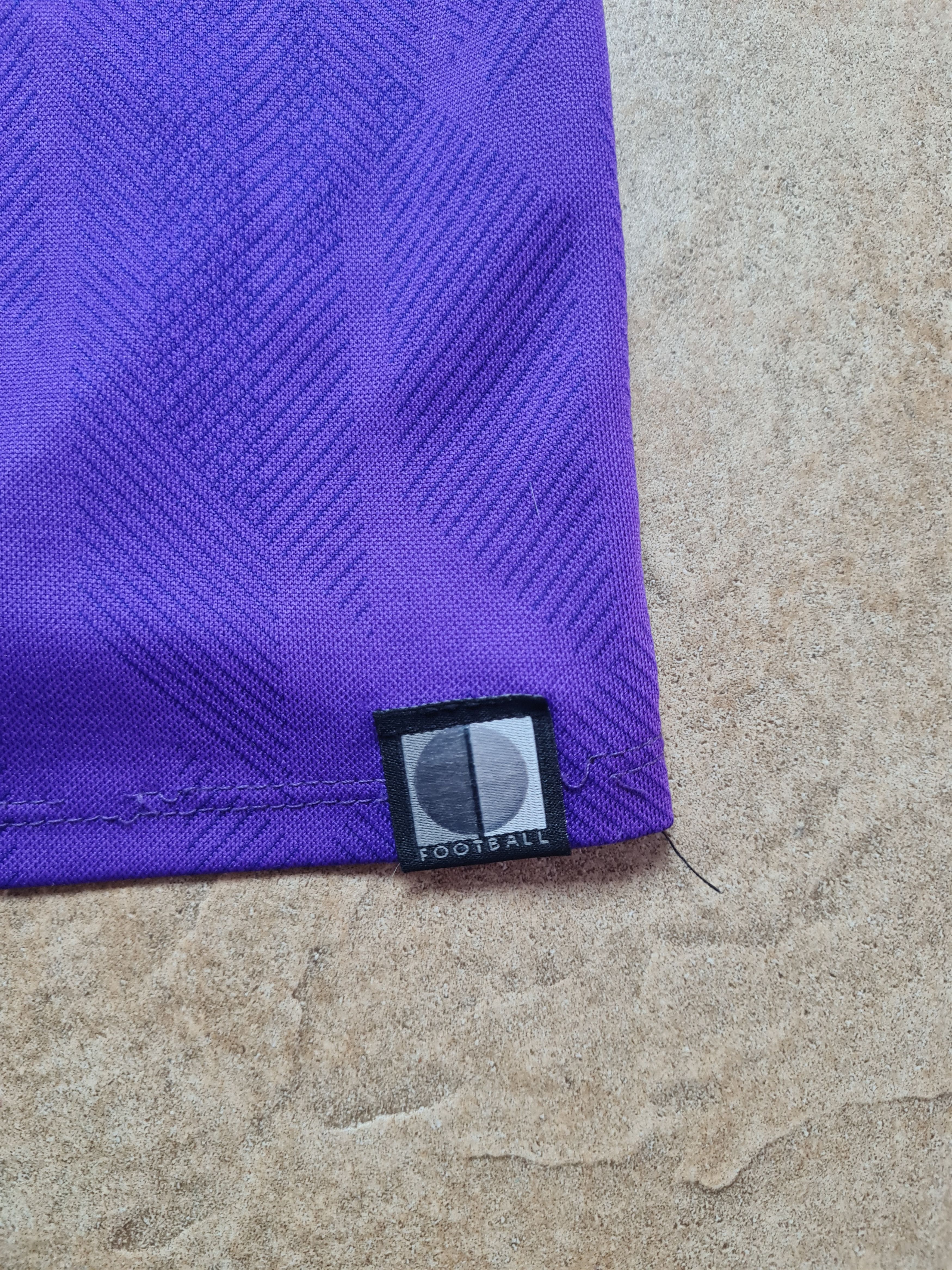 New Balance LIVERPOOL ENGLAND FOOTBALL 2018/2019 AWAY SHIRT SZ M Size US M / EU 48-50 / 2 - 13 Thumbnail