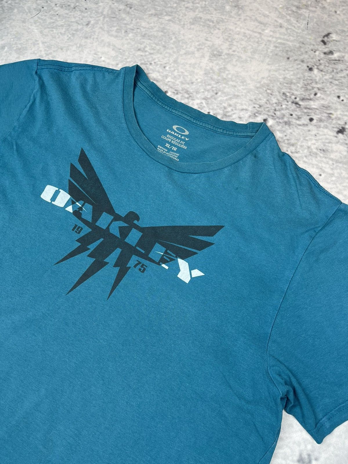 Oakley Oakley centre logo tee Size US XL / EU 56 / 4 - 3 Thumbnail