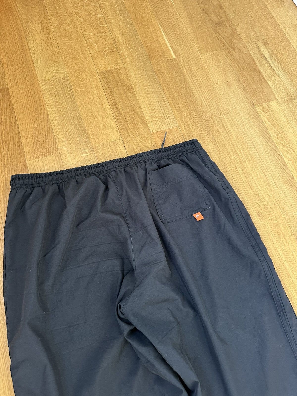 Nike Vintage Baggy Nike Pants Swoosh Logo Y2K Size US 34 / EU 50 - 12 Thumbnail
