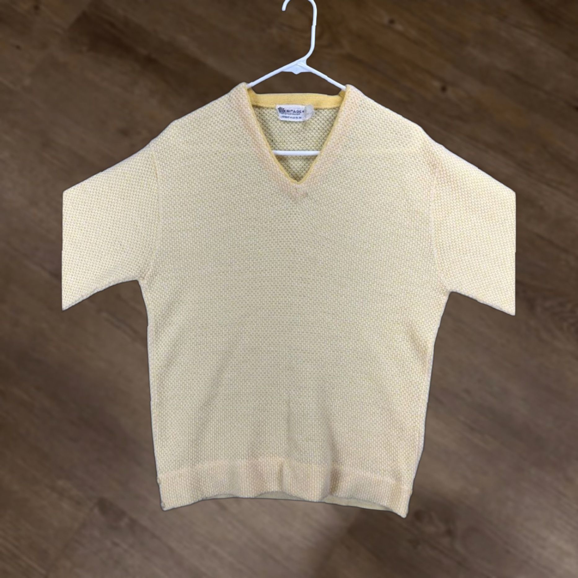 Vintage VINTAGE Heritage V-Neck Sweater Women Large Yellow Acrylic Knit Pullover Ladies Size L / US 10 / IT 46 - 1 Thumbnail