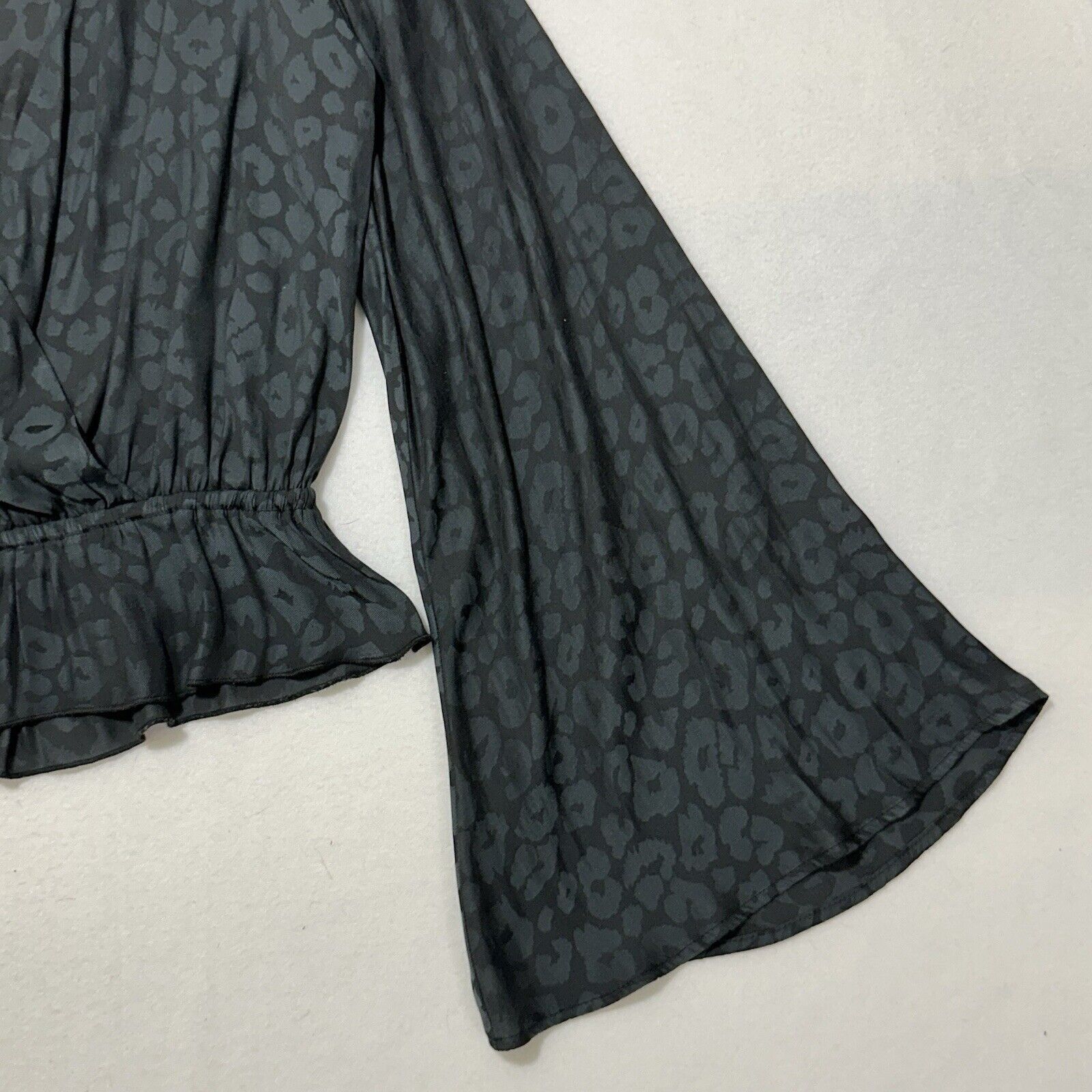 Show Me Your MuMu Show Me Your Mumu XS Black Leopard Richie Flare Sleeve Top Size XS / US 0-2 / IT 36-38 - 7 Thumbnail
