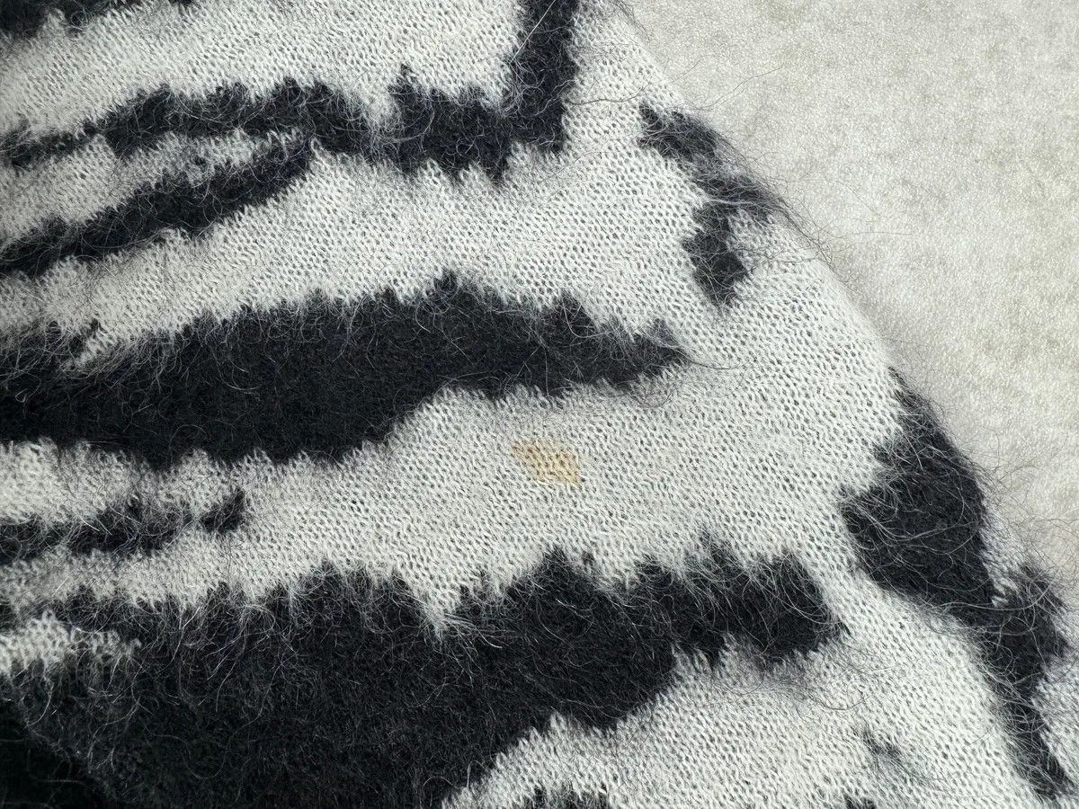 Saint Laurent Paris AW2014 Saint Laurent Zebra Wool Sweater by Hedi Slimane Size US S / EU 44-46 / 1 - 8 Thumbnail