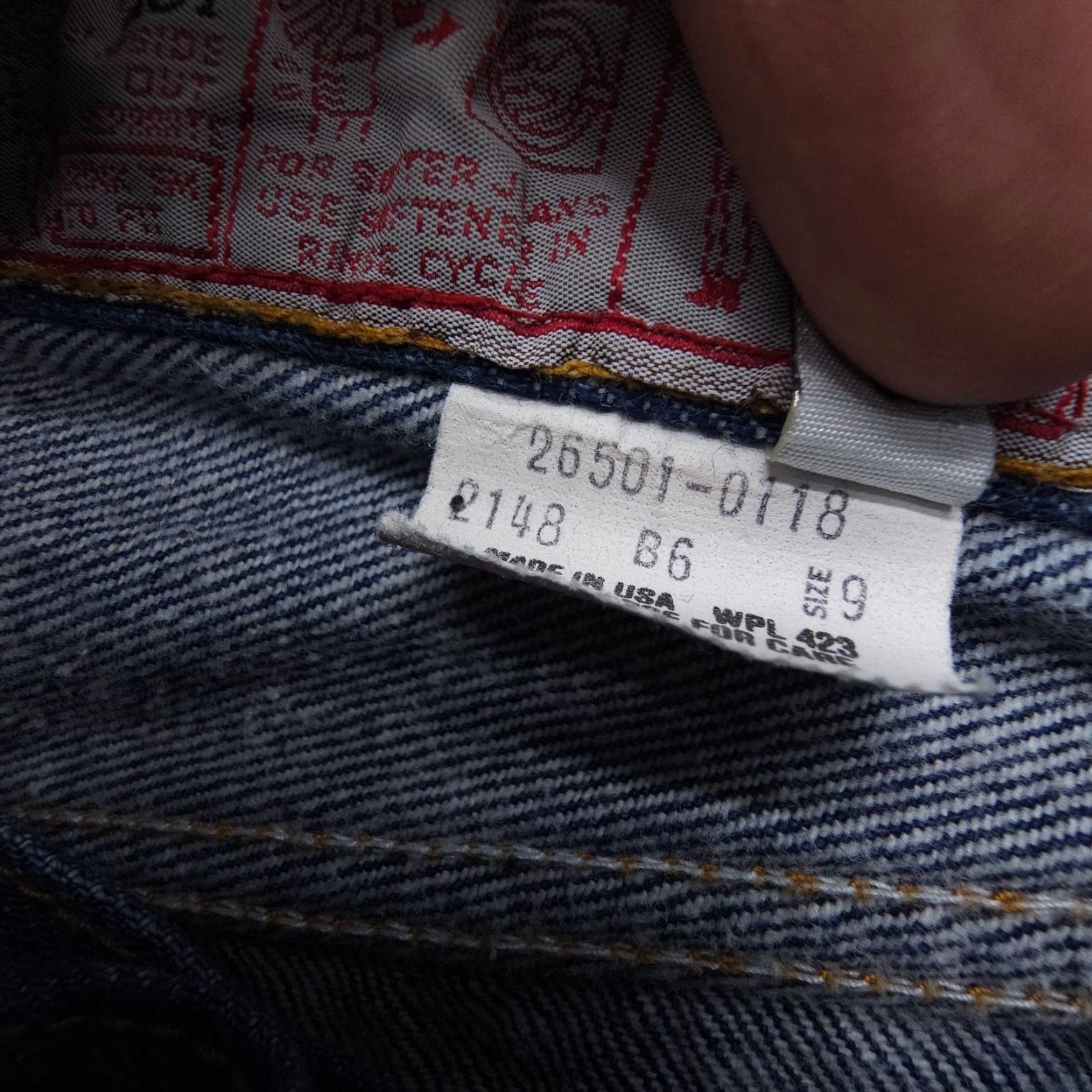 Levi's VINTAGE Levi's 501 Button Fly Jeans Womens Size 9 Dark Wash 80s 90s USA Blue Denim Jeans Regular fit 5-Pocket Design Mens Womens Girls Boys Size 30" / US 8 / IT 44 - 5 Thumbnail