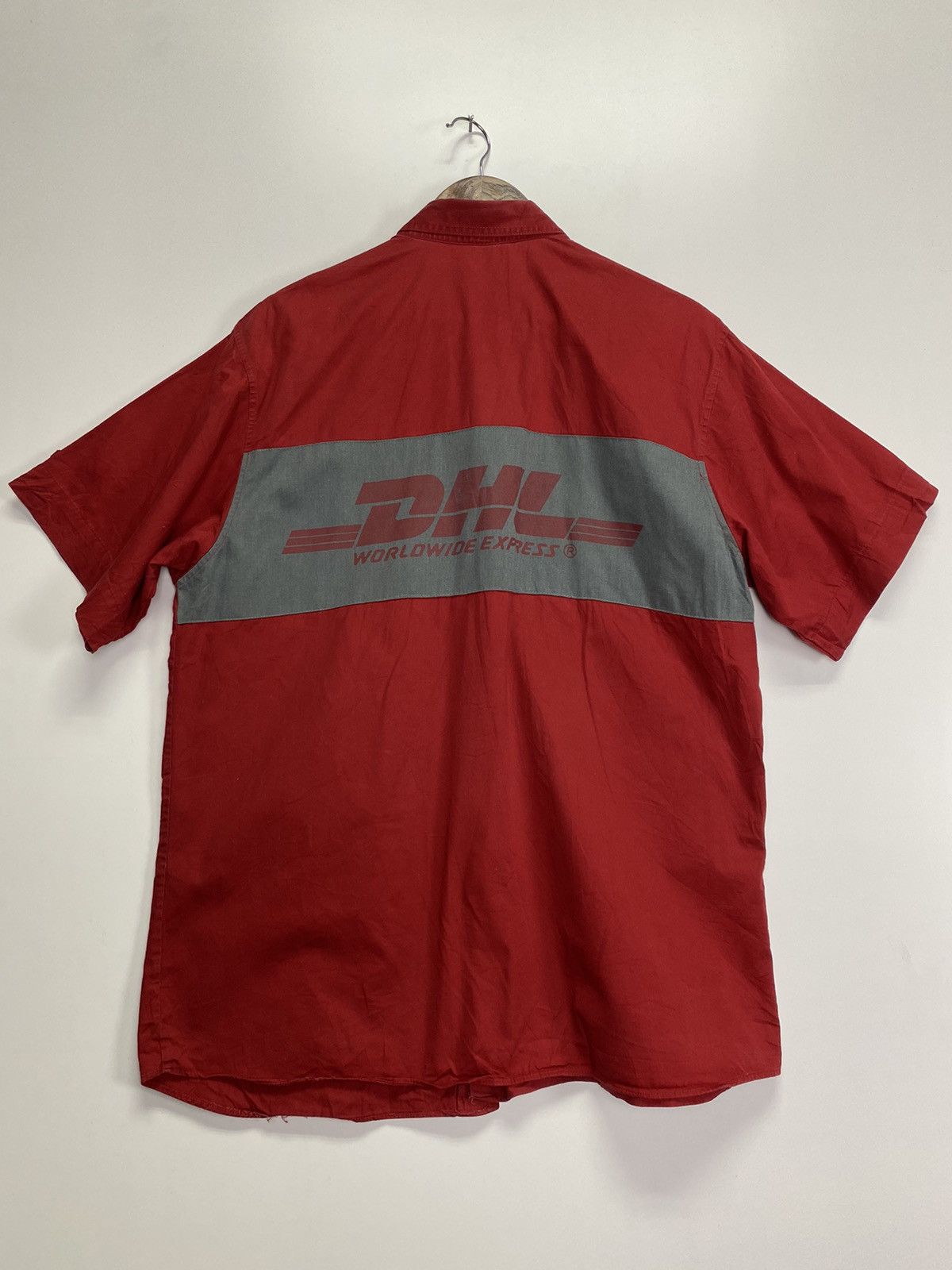 Vintage Vintage DHL Worldwide Express Shirt Size US L / EU 52-54 / 3 - 10 Thumbnail