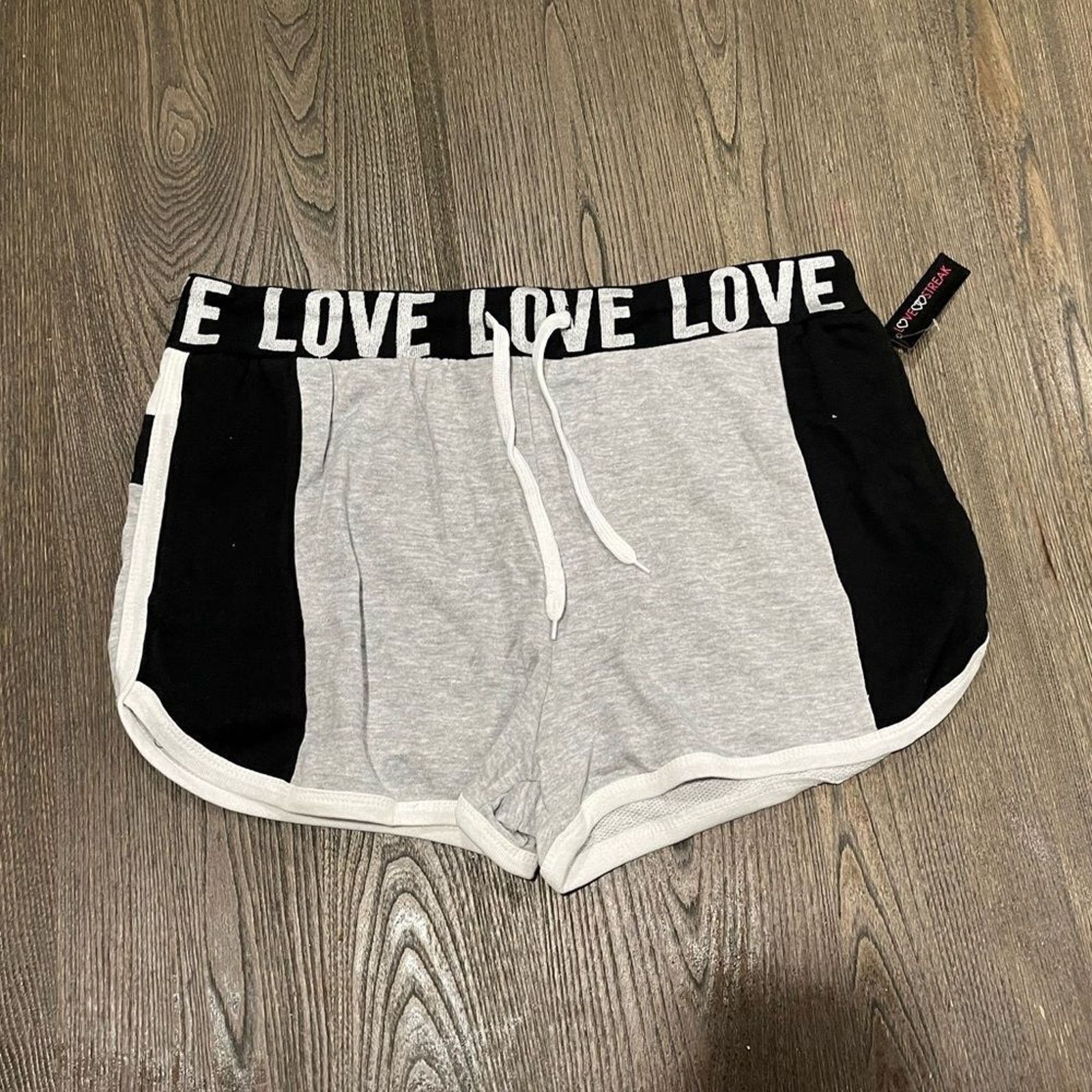 Vintage NWT Love Streak Womens Cotton Track Gym Shorts Size 2X Size 40" / US 18 - 1 Thumbnail