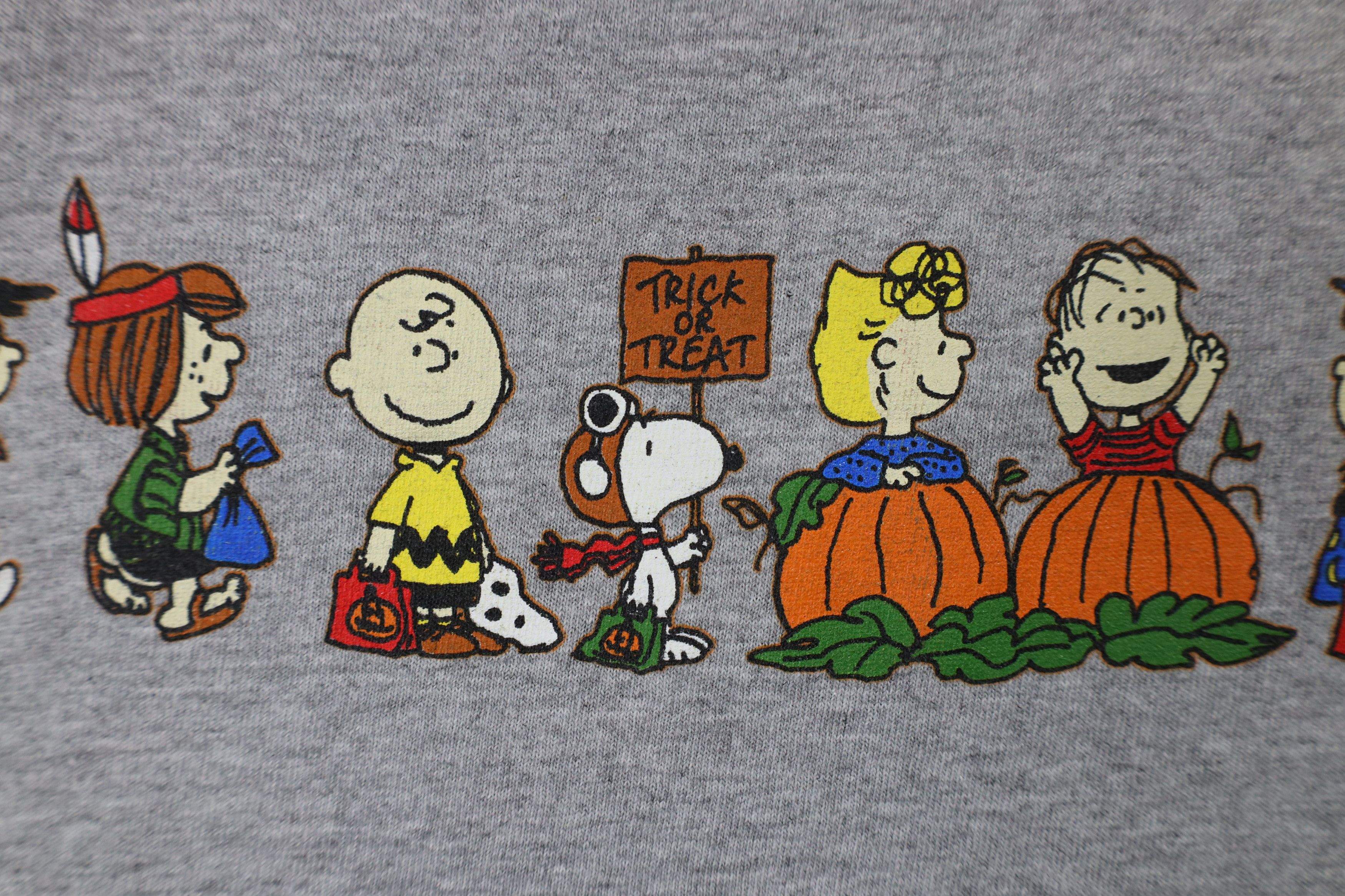Vintage Vintage Y2K Peanuts Charlie Halloween Short Sleeve T-Shirt Size US XL / EU 56 / 4 - 5 Thumbnail