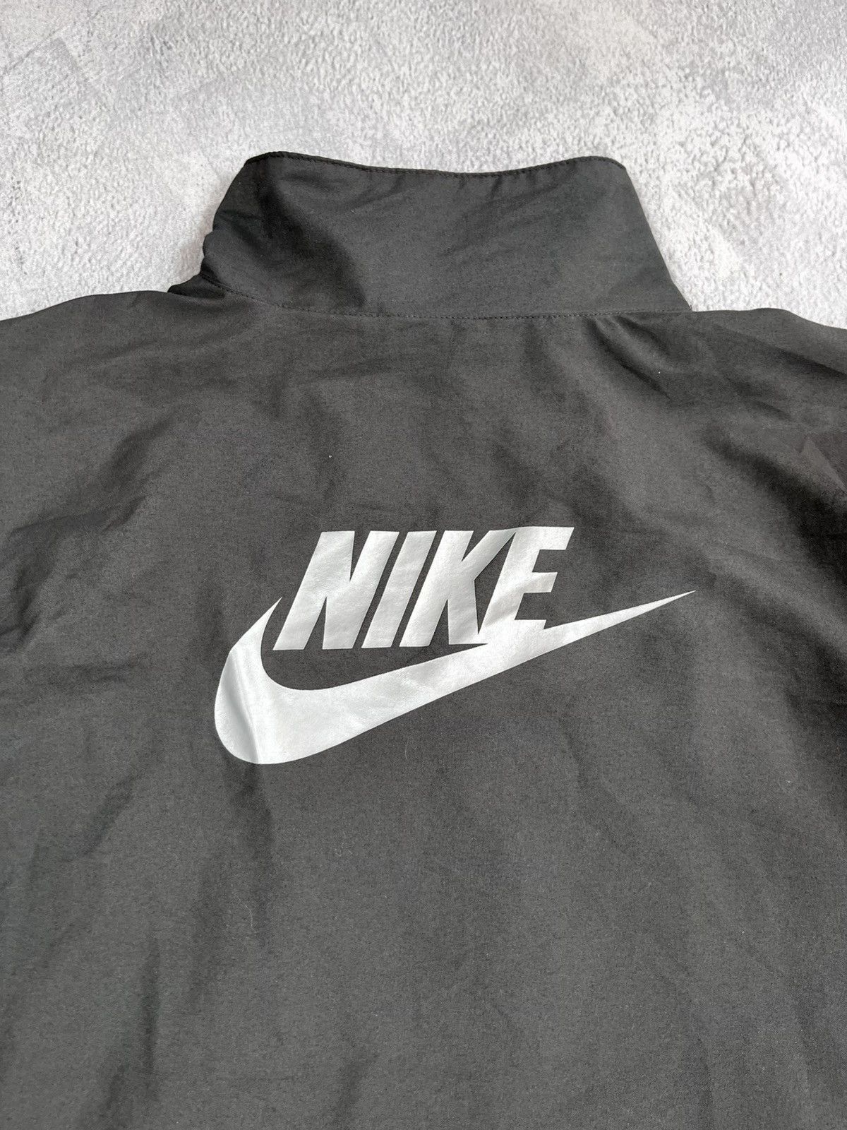 Vintage Vintage Y2K Nike big logo swoosh light jacket size S Size US S / EU 44-46 / 1 - 2 Thumbnail