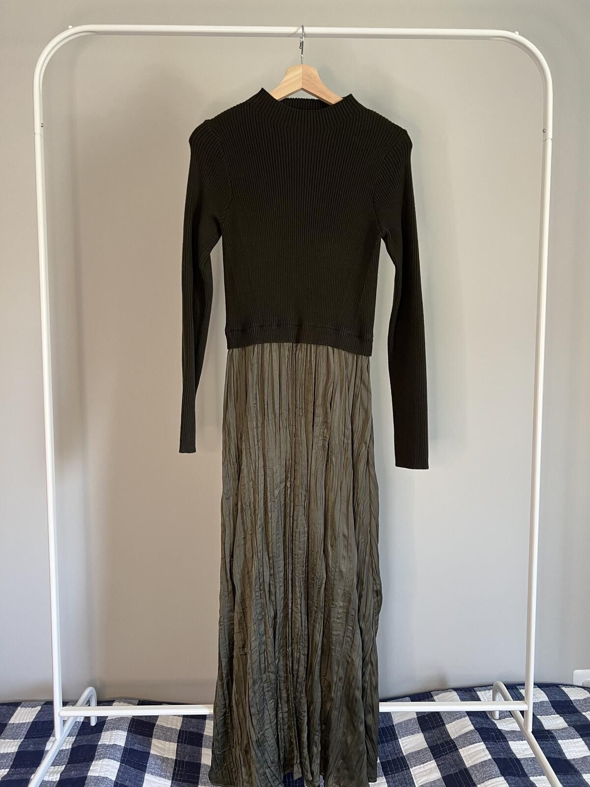 Other Miou Muse Green Sweater Combo Woven Maxi Dress, Medium Size M / US 6-8 / IT 42-44 - 4 Thumbnail