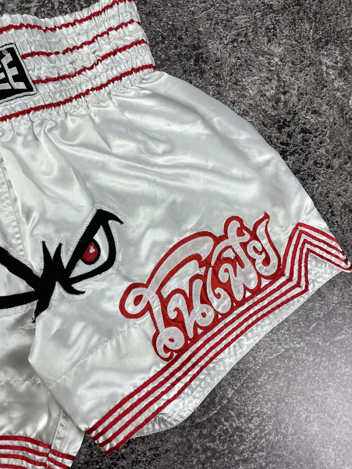 Japanese Brand × Vintage Vintage Muay Thai Boxing No Fear Shorts MMA Size US 34 / EU 50 - 2 Thumbnail