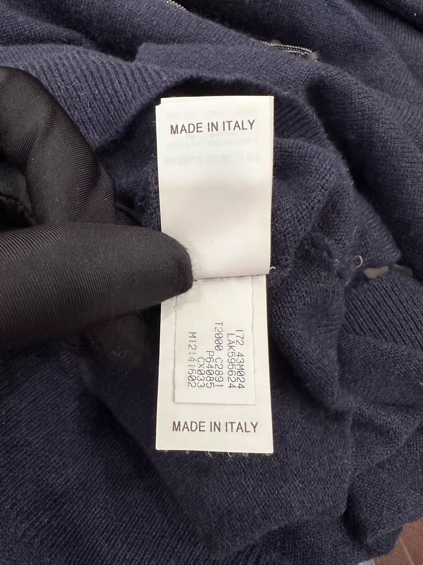 Brunello Cucinelli BC Men's V-neck Navy Cashmere Sweater S w/ Pocket Chain Logo Size US S / EU 44-46 / 1 - 7 Thumbnail