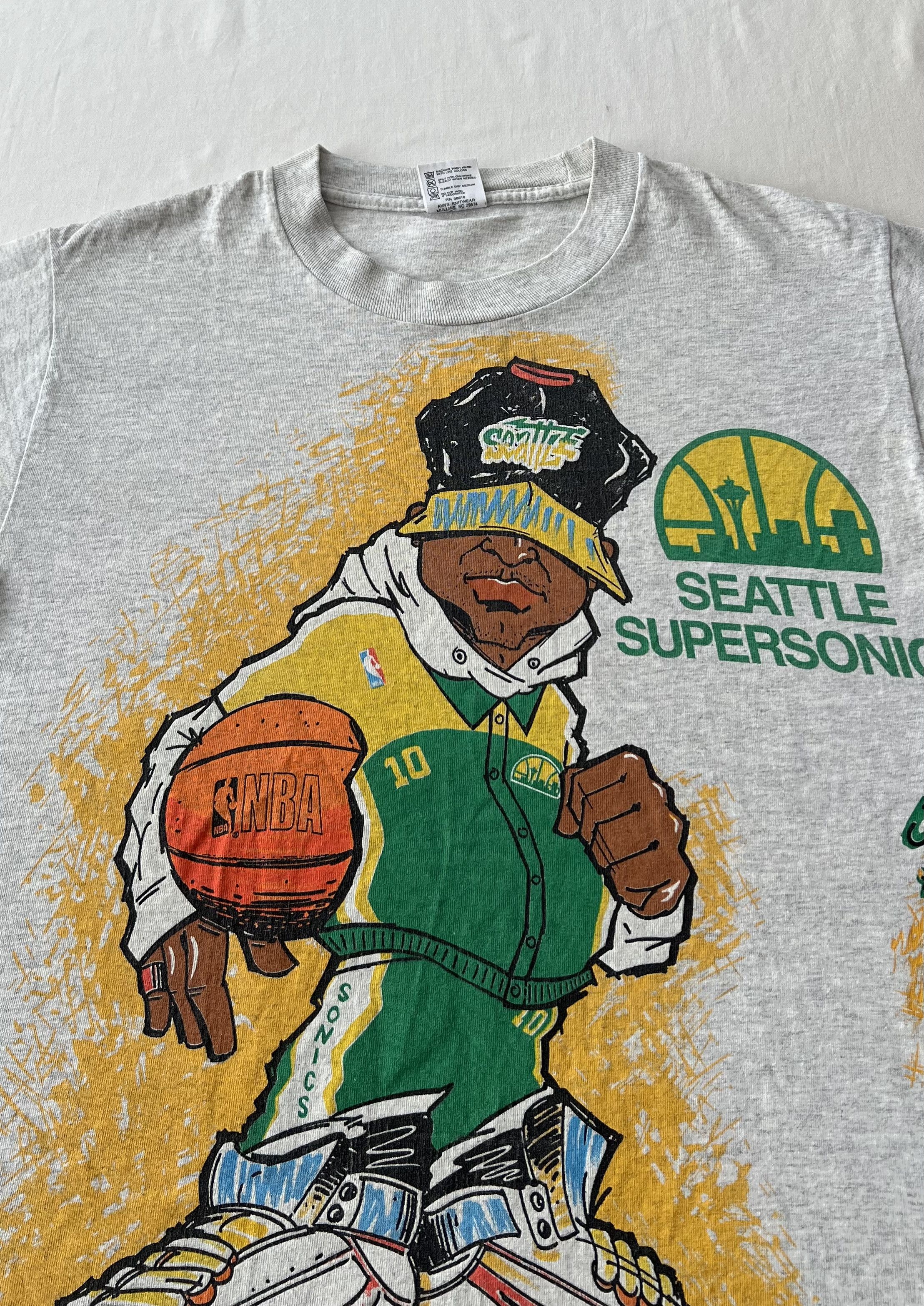 NBA Vintage 90s Seattle Supersonics NBA Gray T-shirt Size US M / EU 48-50 / 2 - 4 Thumbnail
