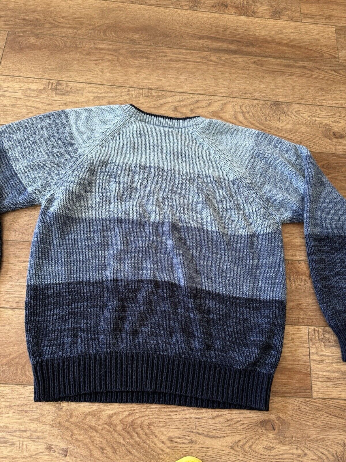 Vintage Vintage 90s Graphix Blue Knit Sweater Size US L / EU 52-54 / 3 - 5 Thumbnail