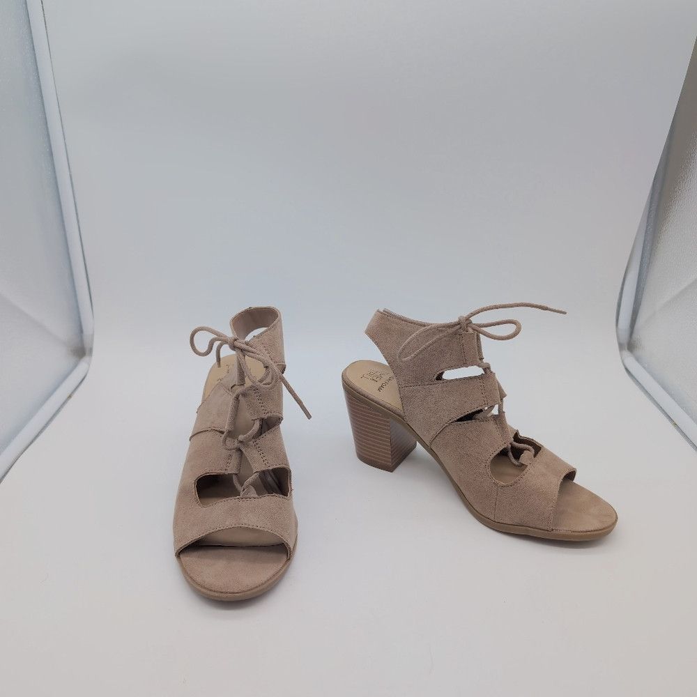 Other Elegant Tan Block Heel Sandals Sz 7.5 Memory Foam Size US 7.5 / IT 37.5 - 8 Thumbnail