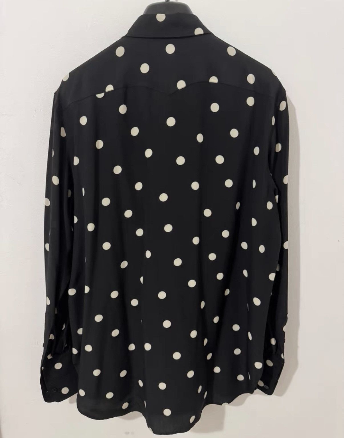 Saint Laurent Paris Saint Laurent 20FW Silk Black/White Large Polka Dot Shirt Size US L / EU 52-54 / 3 - 2 Thumbnail