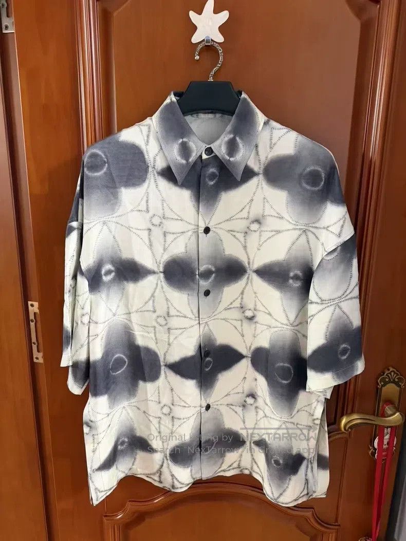 Louis Vuitton Louis Vuitton Gradient Logo Full Print Short Sleeve Shirt Size US XS / EU 42 / 0 - 1 Thumbnail