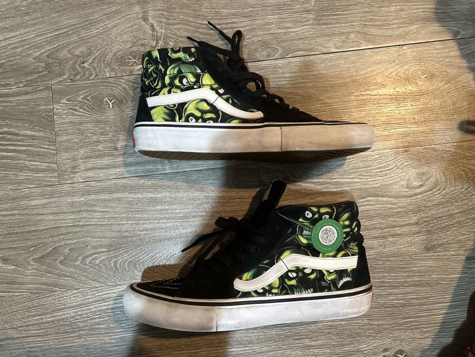 Supreme vans outlet green skulls