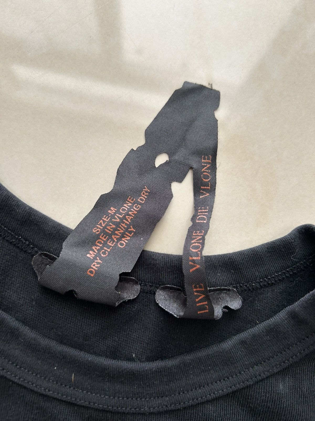 Vlone Vlone Playboi Carti Tee Size US M / EU 48-50 / 2 - 2 Thumbnail