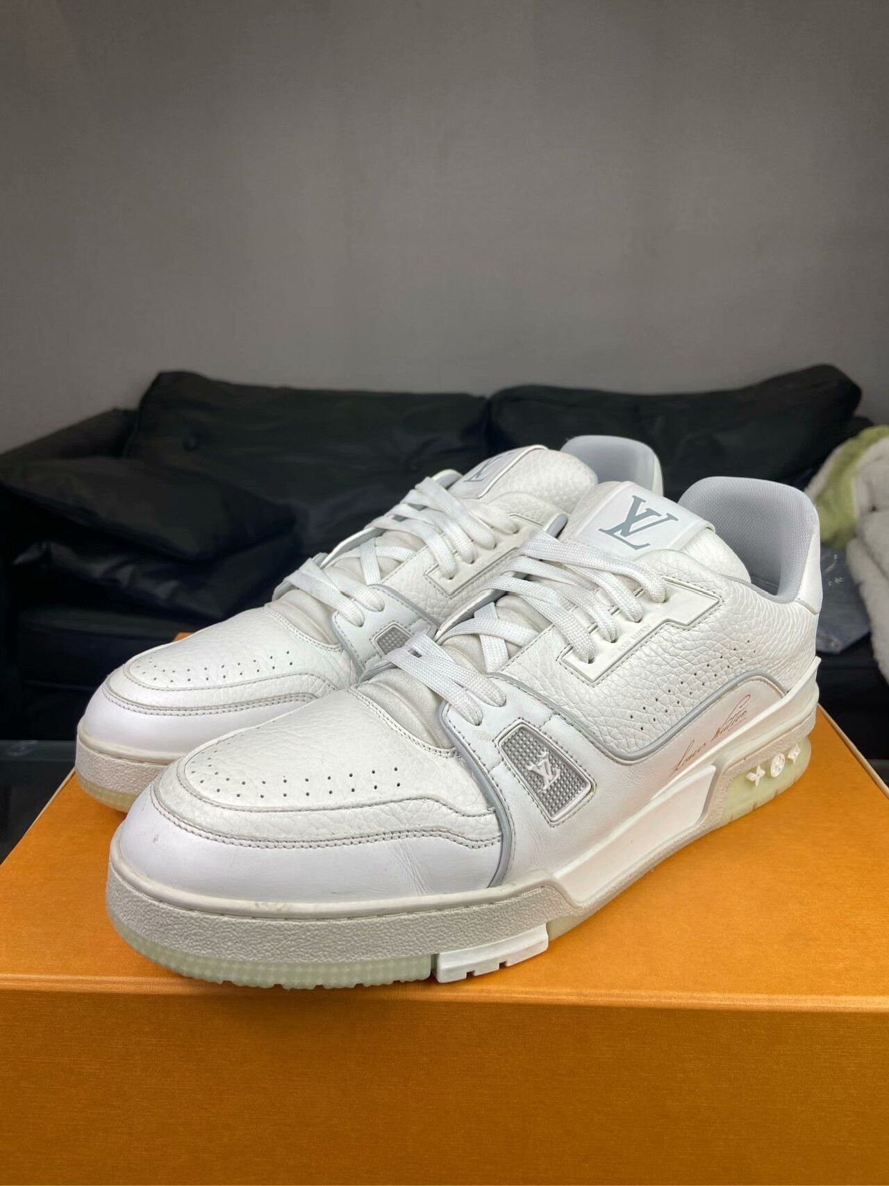 Louis Vuitton Louis Vuitton Training White Lowtop Sneakers 10.5 Men Size US 10.5 / EU 43-44 - 1 Thumbnail