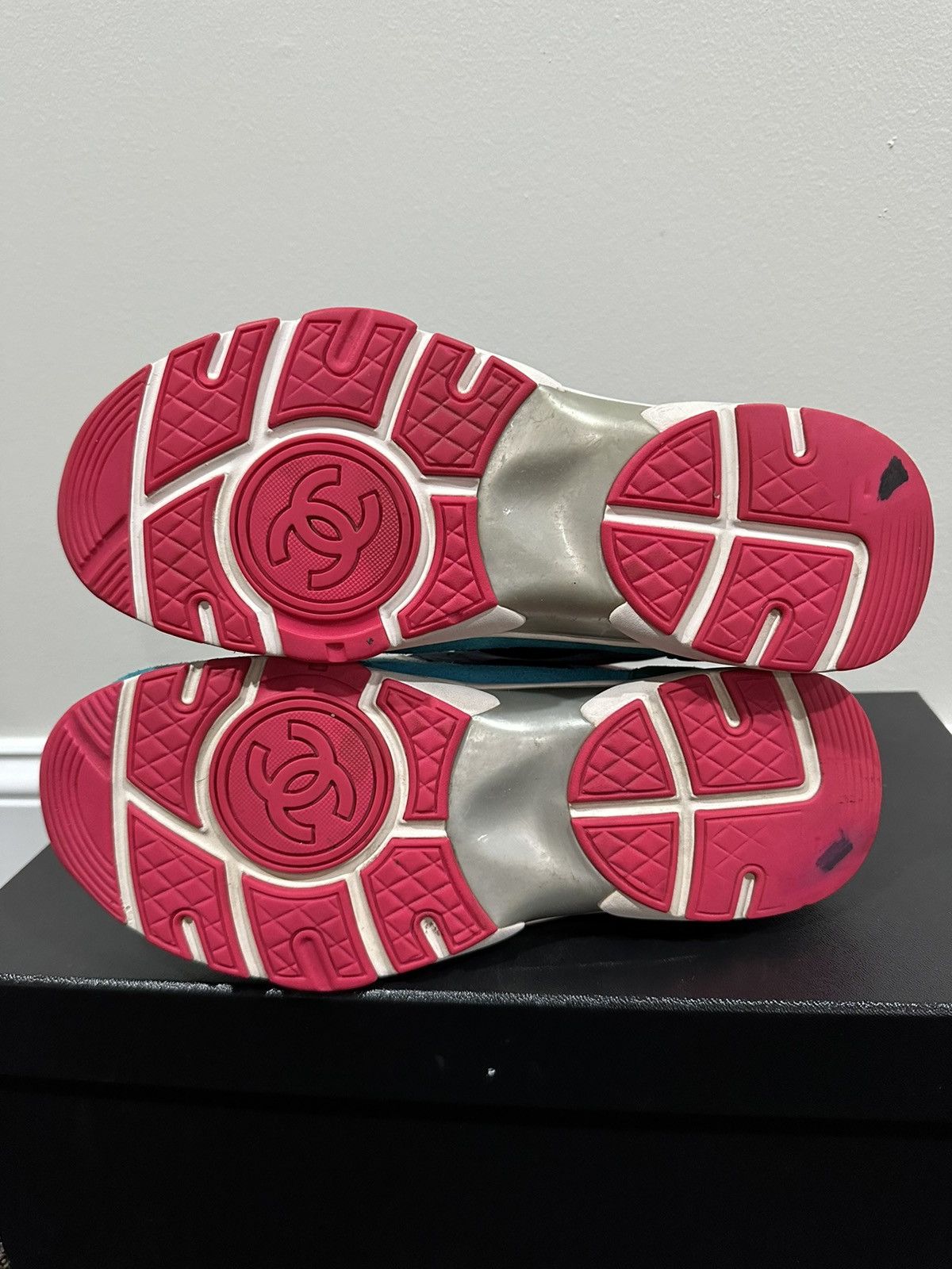 Chanel Chanel CC Logo Multicolor Suede Trainer Sneakers Size US 9.5 / IT 39.5 - 9 Thumbnail
