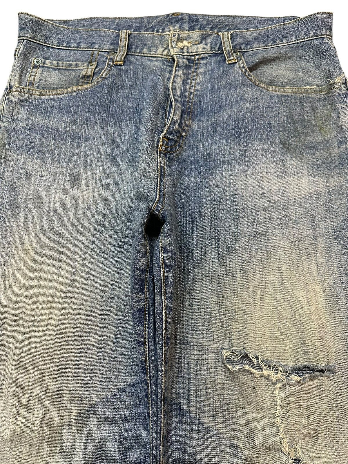 Japanese Brand Vintage Japanese Uniqlo Faded Wash Distressed Baggy Jeans Size US 33 - 3 Thumbnail