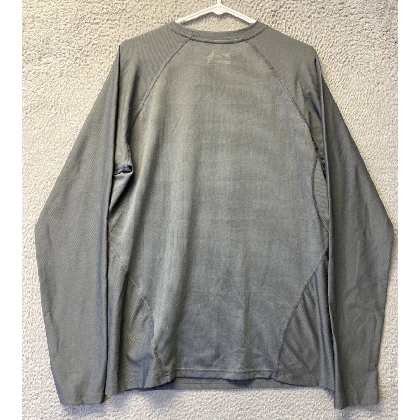 Under Armour VINTAGE Under Armour HeatGear Shirt Breathable Gray Mens XL Athletic Activewear Size US XL / EU 56 / 4 - 8 Thumbnail