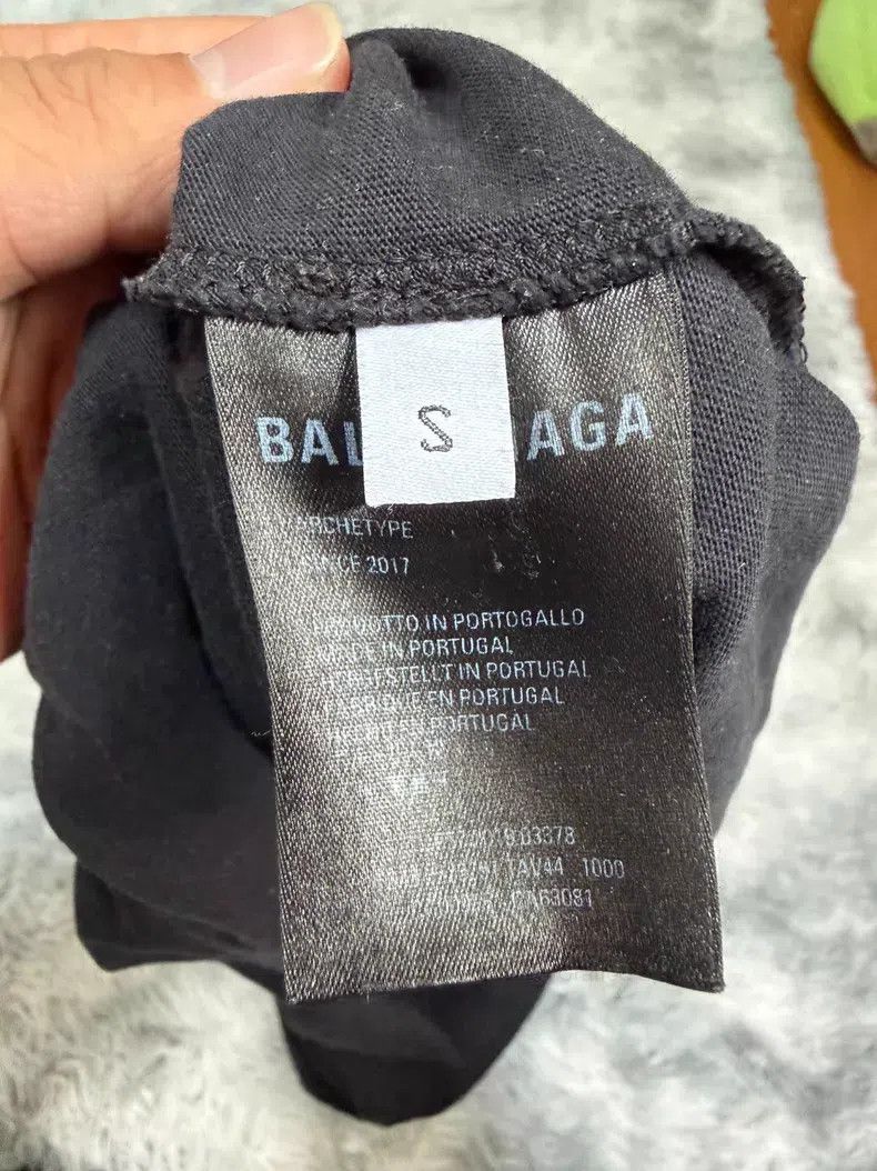 Balenciaga Balenciaga Wavy Coke Short Sleeve Size US S / EU 44-46 / 1 - 5 Thumbnail