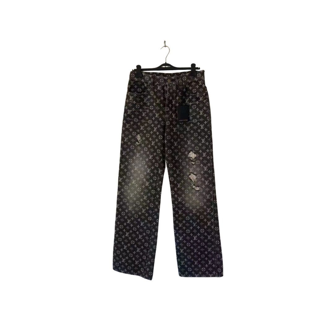 LOUIS VUITTON GRAFFTI MONOGRAM BAGGY DENIM JEANS – CLB XXIII