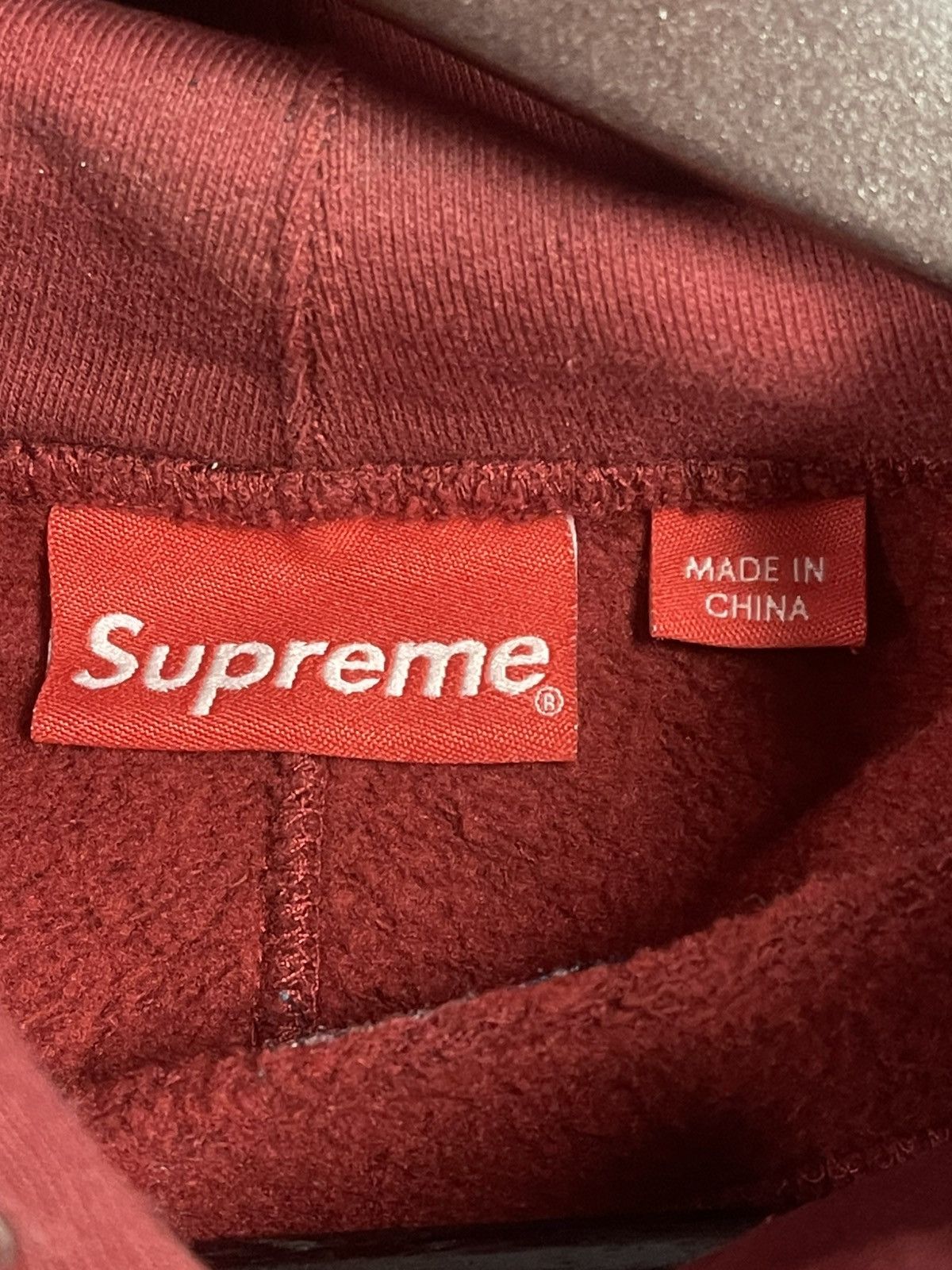 Supreme Size M - Supreme US-NY Red Hoodie Brand New! Size US M / EU 48-50 / 2 - 9 Thumbnail