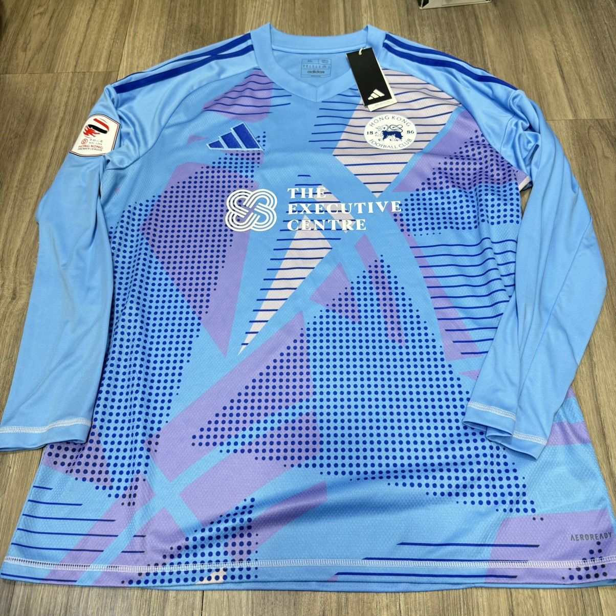 Other Hong Kong Football club 24/25 gk shirt #1 Toomer (Bnwt) Size US XL / EU 56 / 4 - 1 Thumbnail
