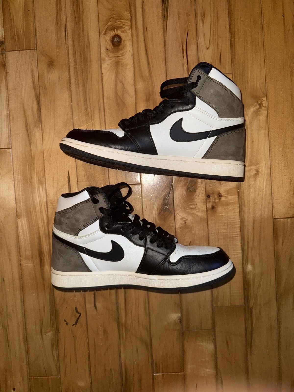 Jordan Brand Jordan 1 Retro High Dark Mochas Size US 9 / EU 42 - 2 Thumbnail